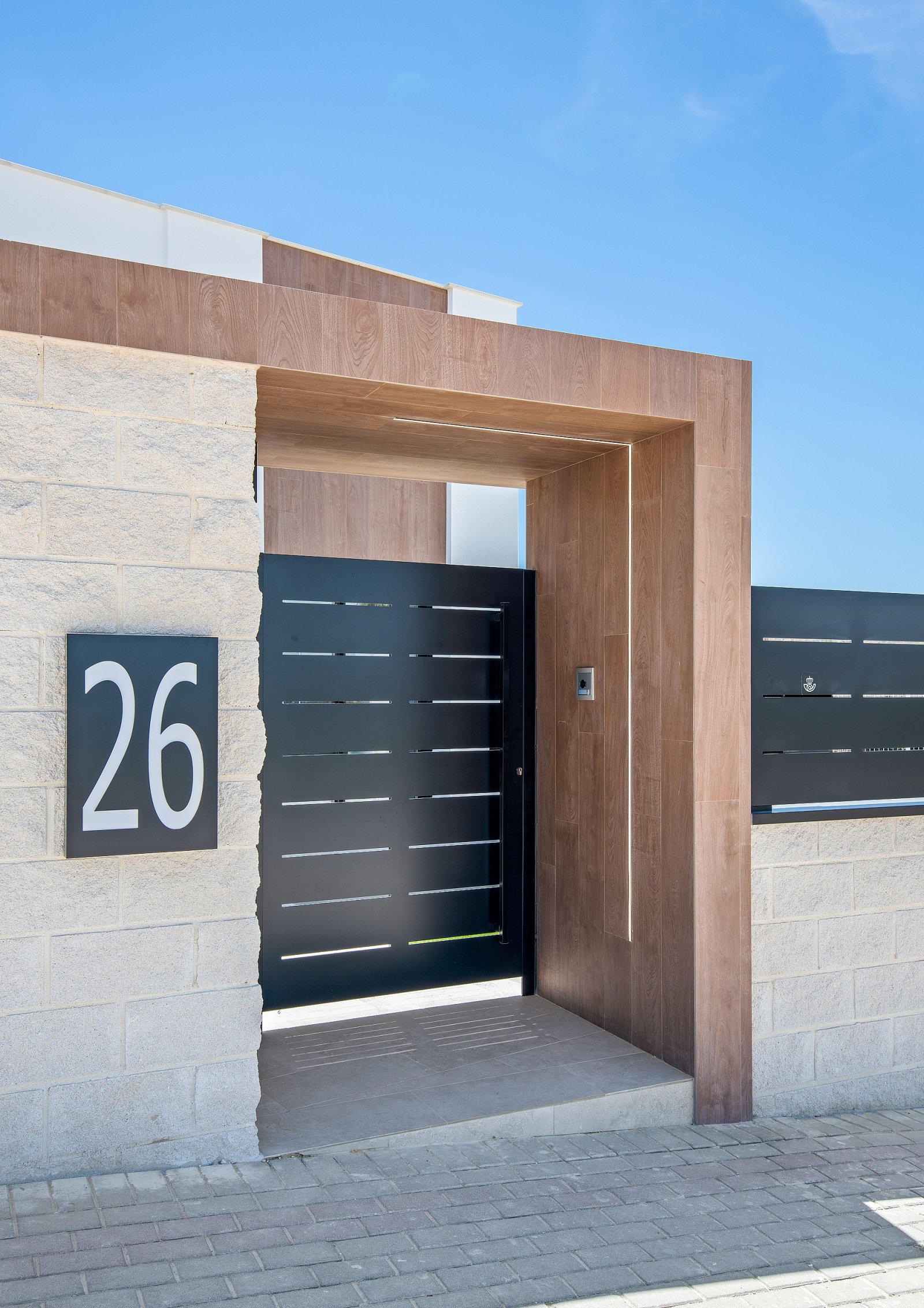 <p>Villa provided with 3 Bedrooms and 2 Bathrooms, private swimming pool and parking space on own plot. </p><p>This project of 40 villas offers the...