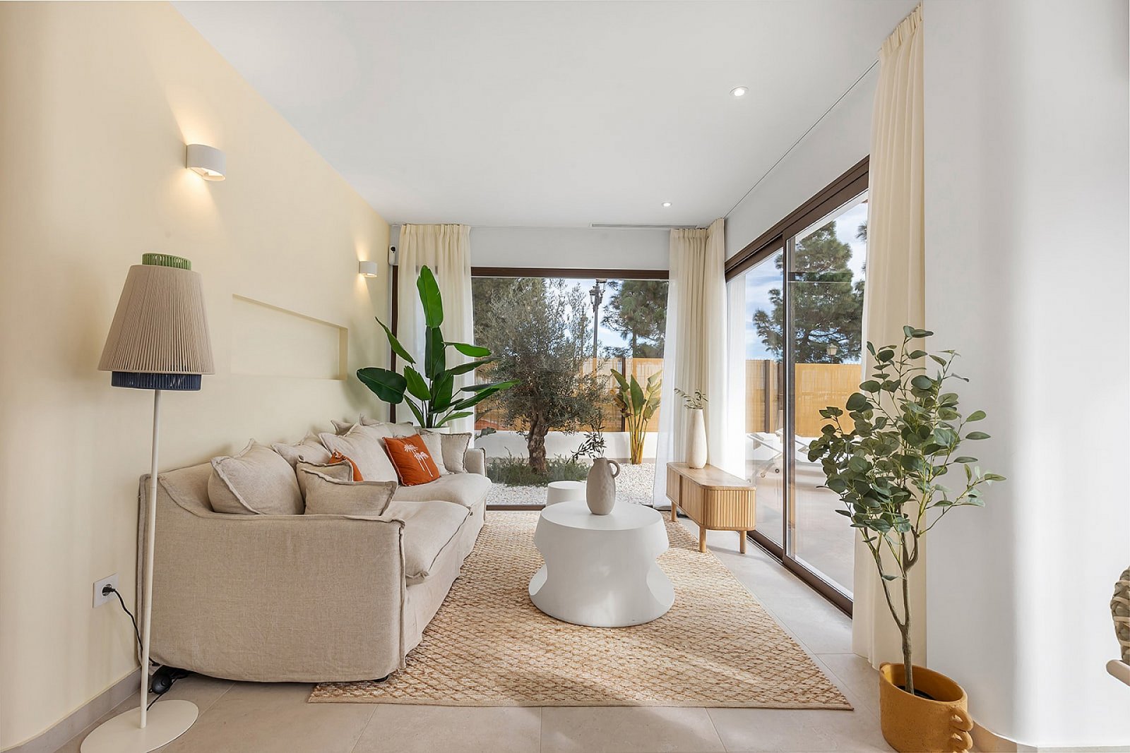 <p>Apartment with garden provided with 3 Bedrooms and 2 Bathrooms, communal swimming pool and parking space on own plot. </p><p>Discover these excl...