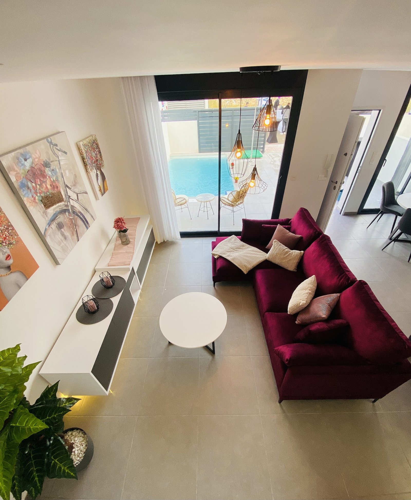 <p>Terraced villa provided with 3 Bedrooms and 2 Bathrooms, optional swimming pool and parking space on own plot. </p>