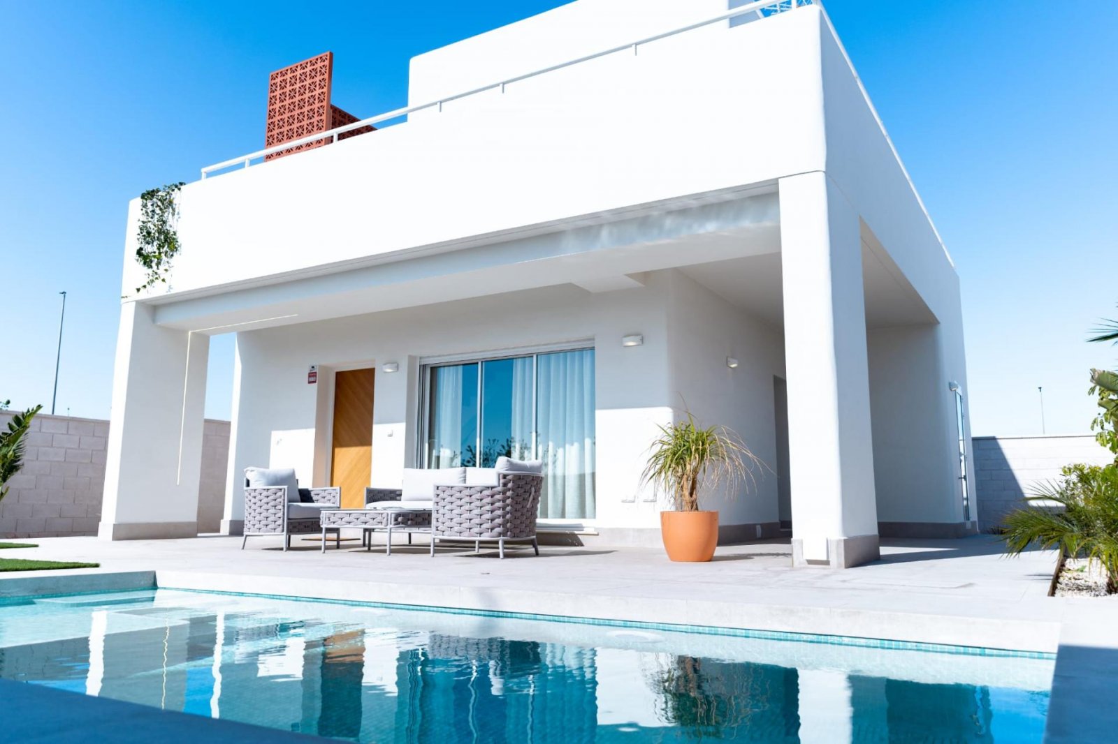 Pilar de la Horadada: <p>Villa provided with 3 Bedrooms and 3 Bathrooms, private swimming pool and parking space on own plot. </p><p>New promotion of 17 independent vill... 