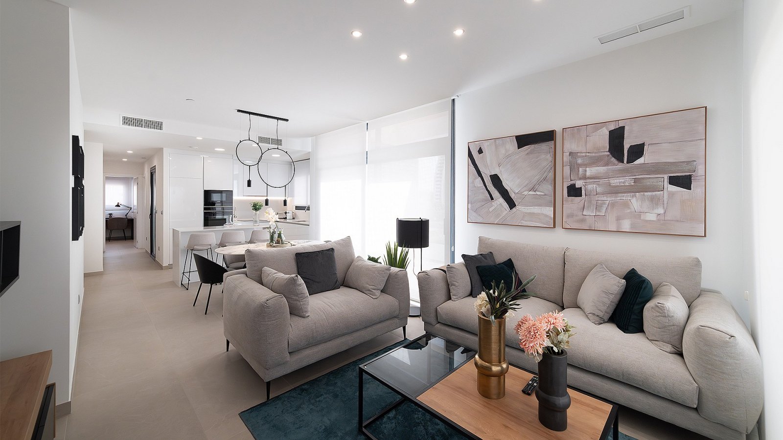 <p>Apartment with terrace provided with 2 Bedrooms and 2 Bathrooms, communal swimming pool and optional parking place. </p><p>The development will ...