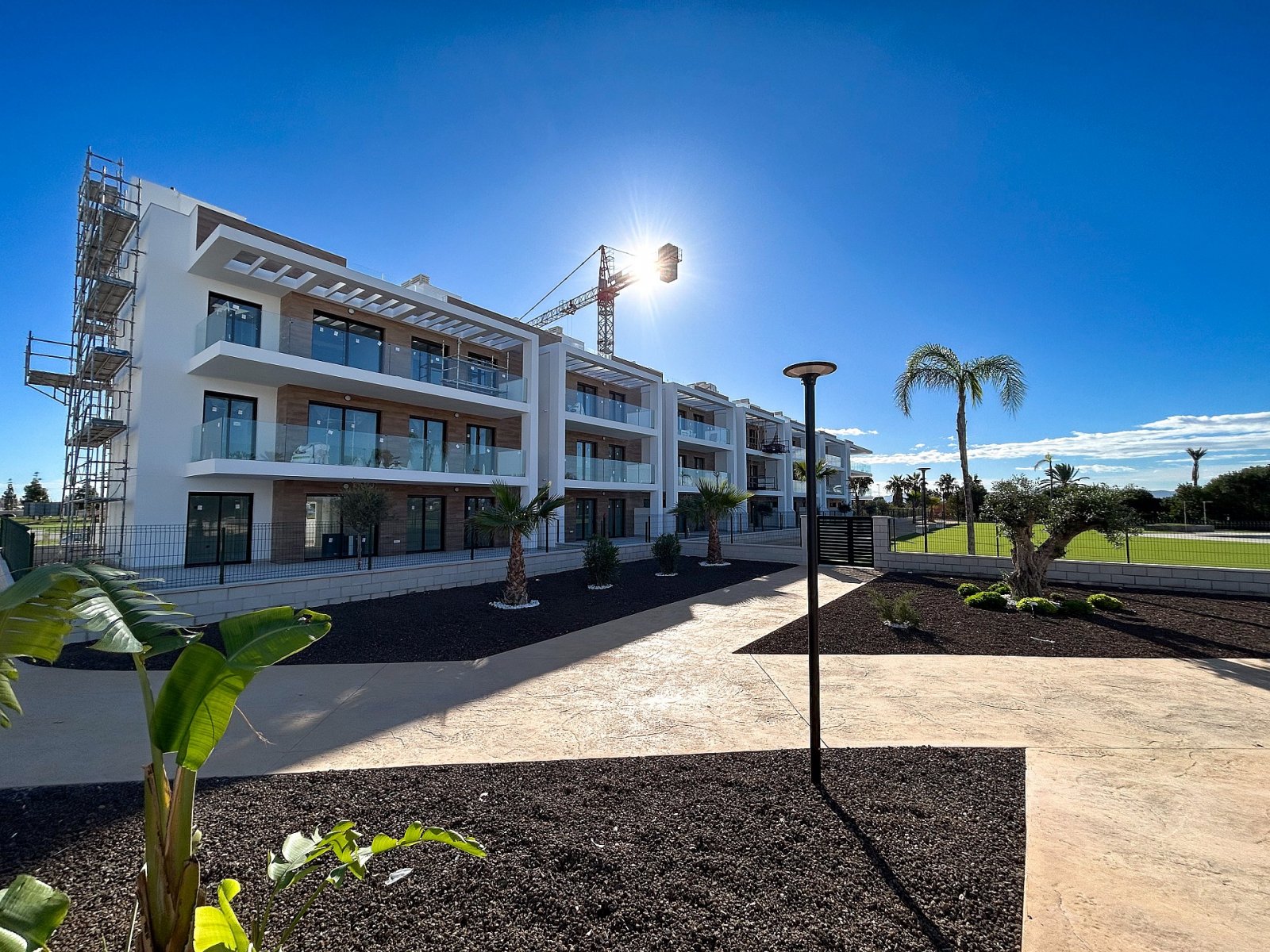 <p>Apartments - solarium provided with 2 Bedrooms and 2 Bathrooms, communal swimming pool and underground parking space. </p><p>A total of 240 cont...