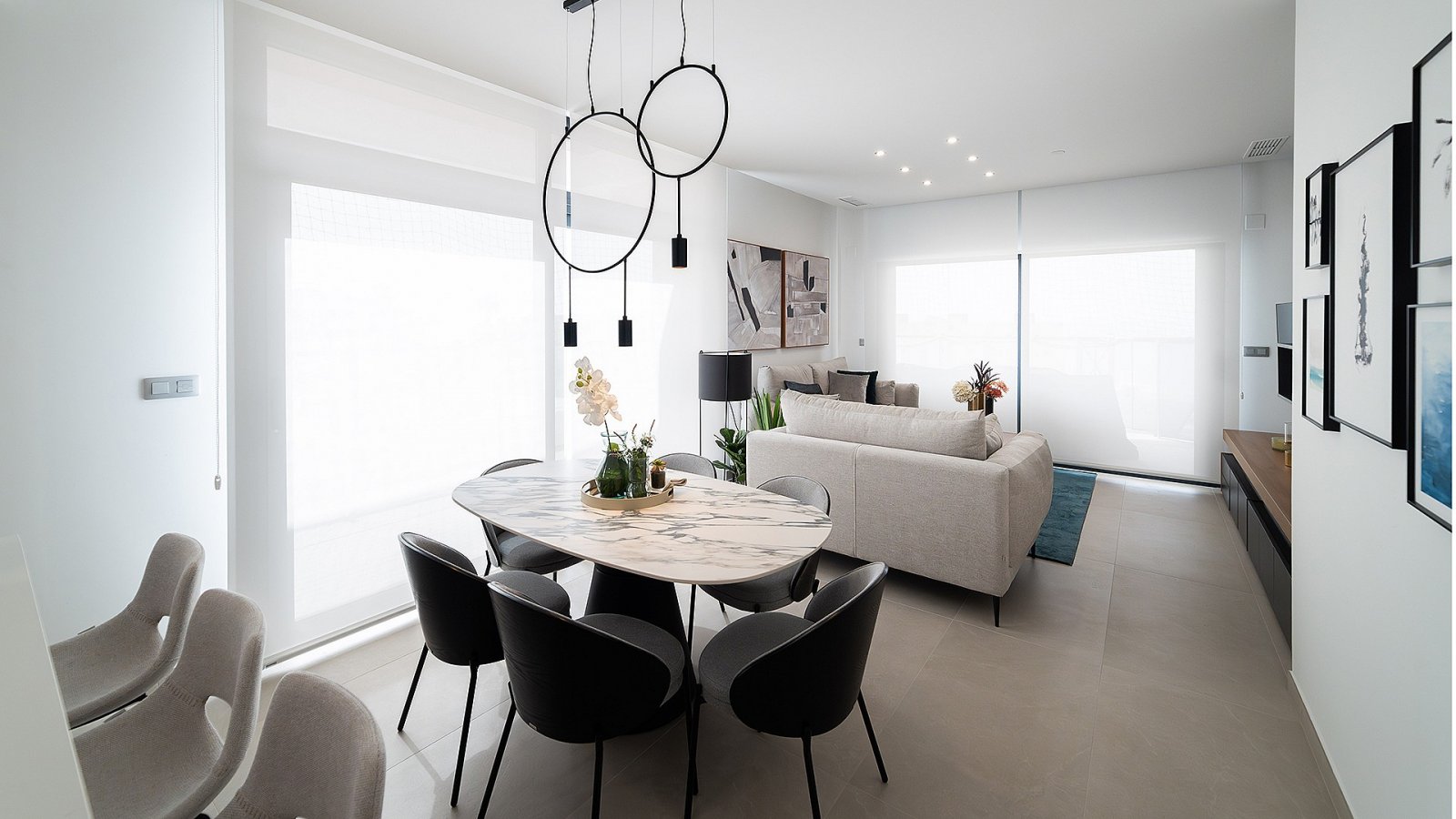<p>Apartment with terrace provided with 3 Bedrooms and 3 Bathrooms, communal swimming pool and optional parking place. </p><p>The development will ...