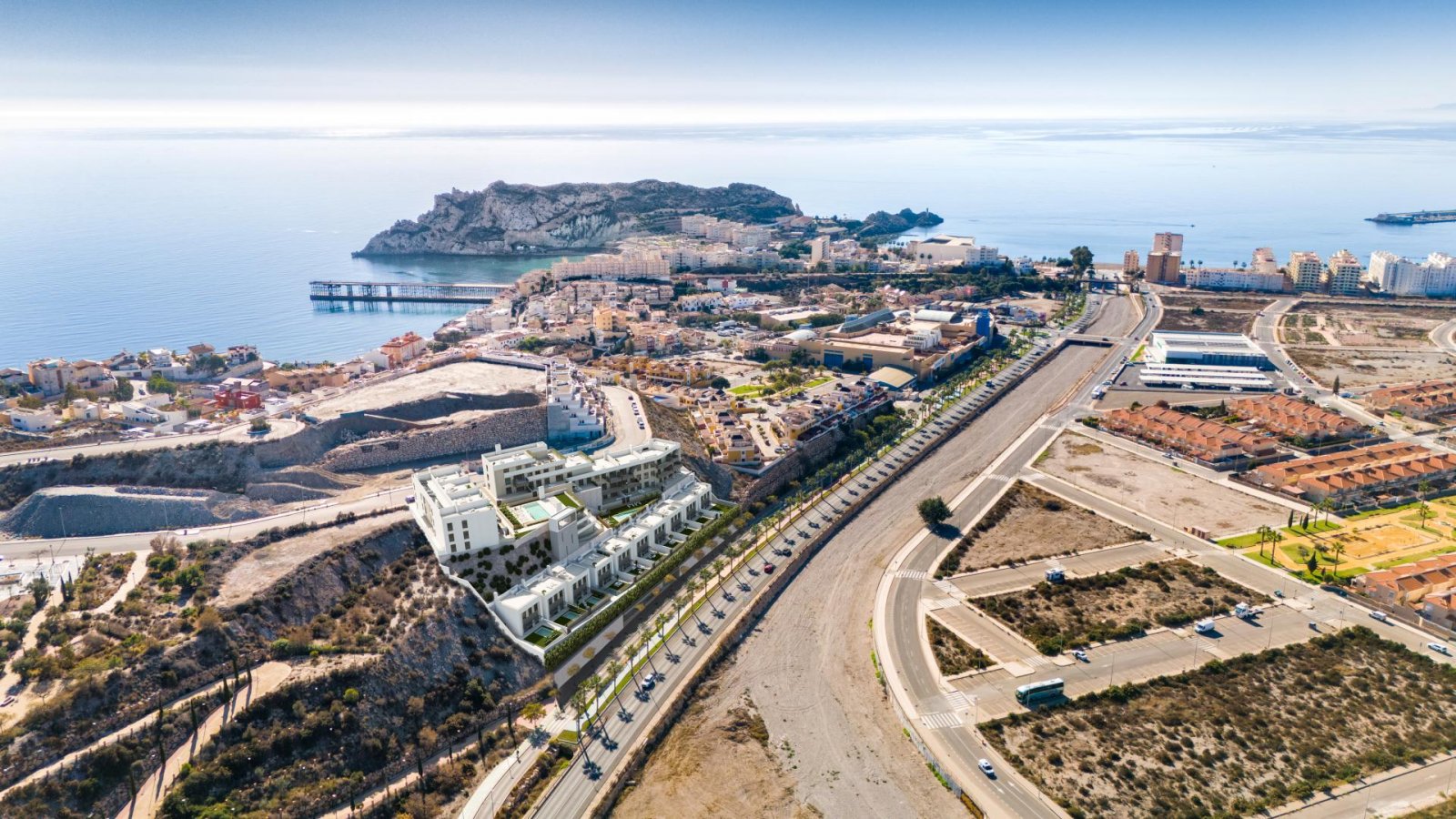<p>Villa provided with 4 Bedrooms and 3 Bathrooms, private swimming pool and optional underground parking & storage room. </p><p>A luxurious comple...