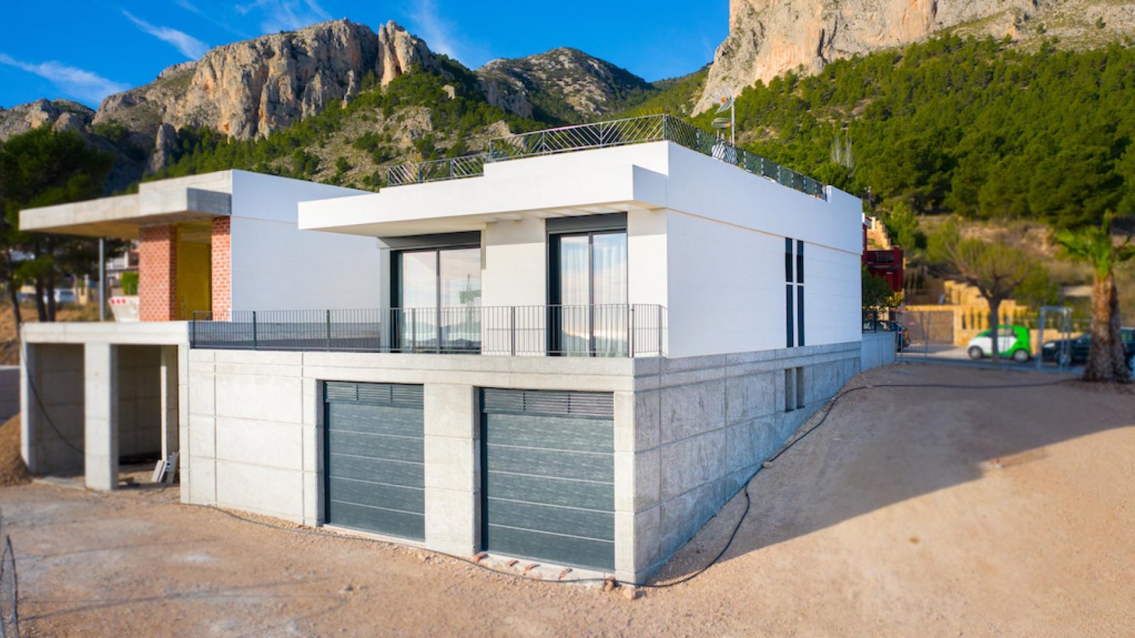 <p>Villa provided with 3 Bedrooms and 2 Bathrooms, optional swimming pool and underground garage with cellar. </p><p>Discover these exclusive villa...