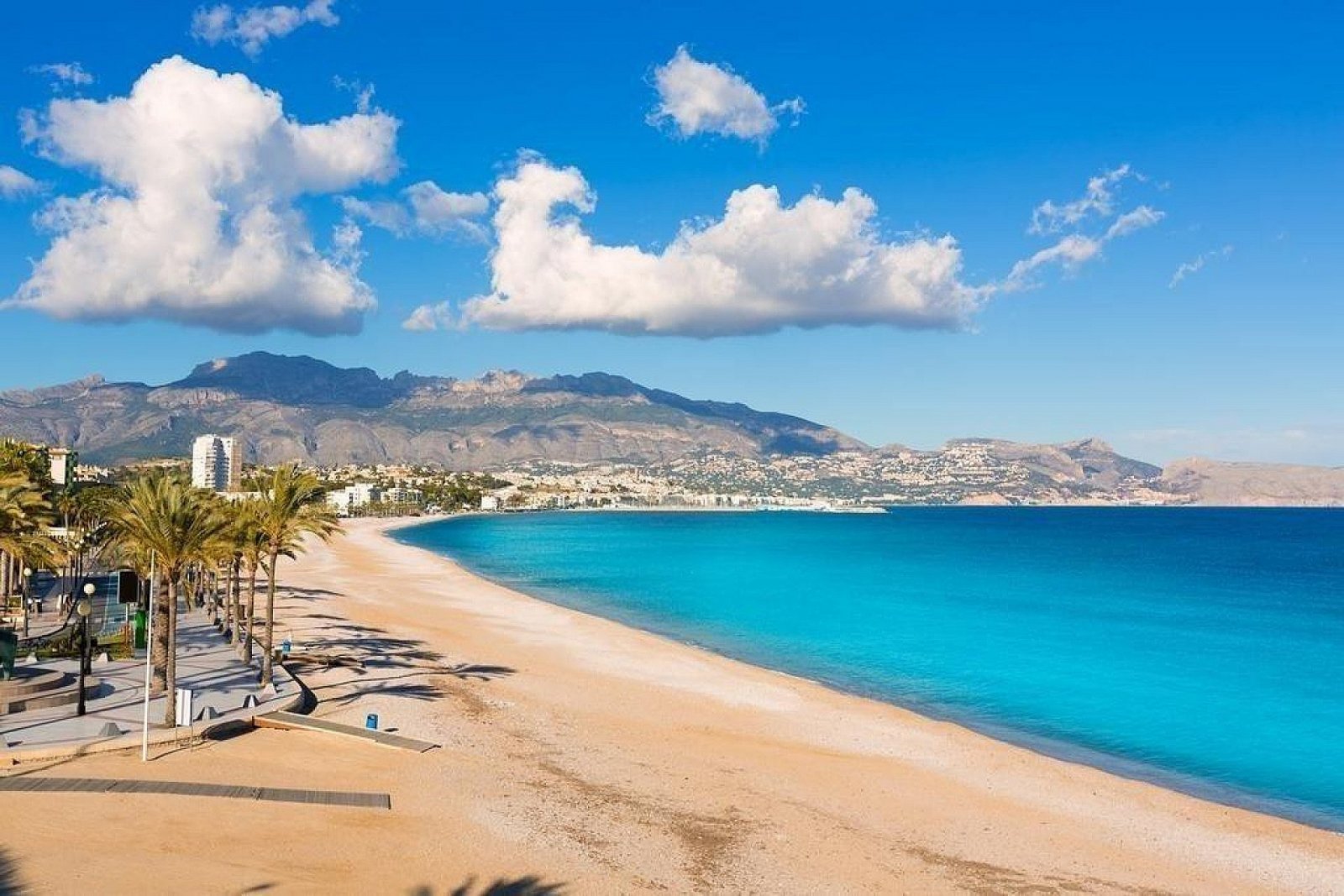 <p>Villa provided with 3 Bedrooms and 2 Bathrooms, private swimming pool and underground garage with cellar. </p><p>These homes are designed to fit...