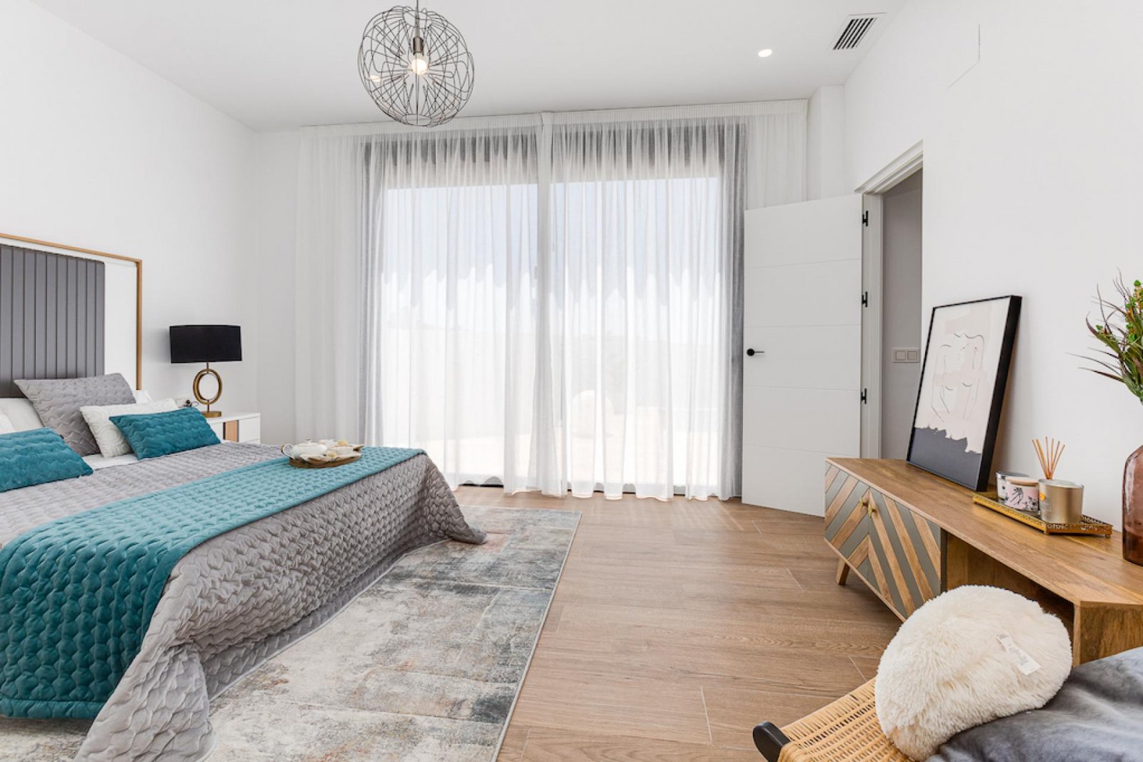 Moderne Villa mit 360° Panorama und Meerblick