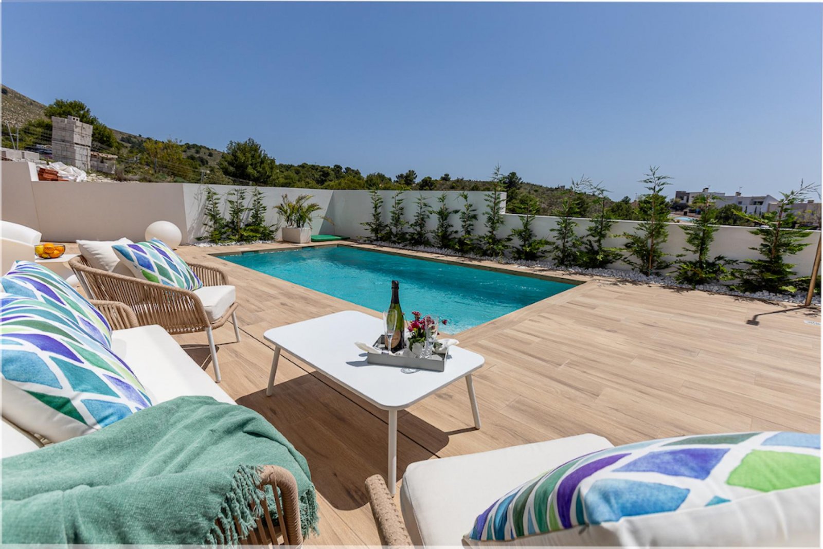 Moderne Villa mit 360° Panorama und Meerblick