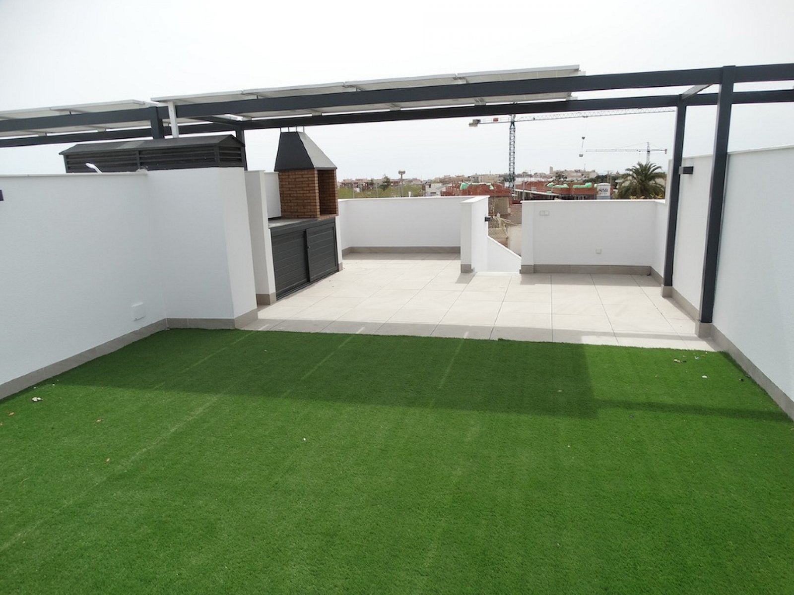 Exklusives Solarium-Apartment mit Pool