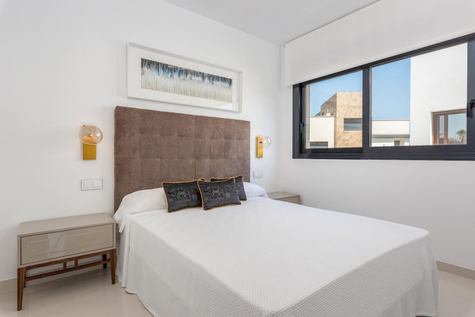 <p>Villa provided with 2 Bedrooms and 2 Bathrooms, private swimming pool and parking space on own plot. </p><p>Discover these beautiful new build v...