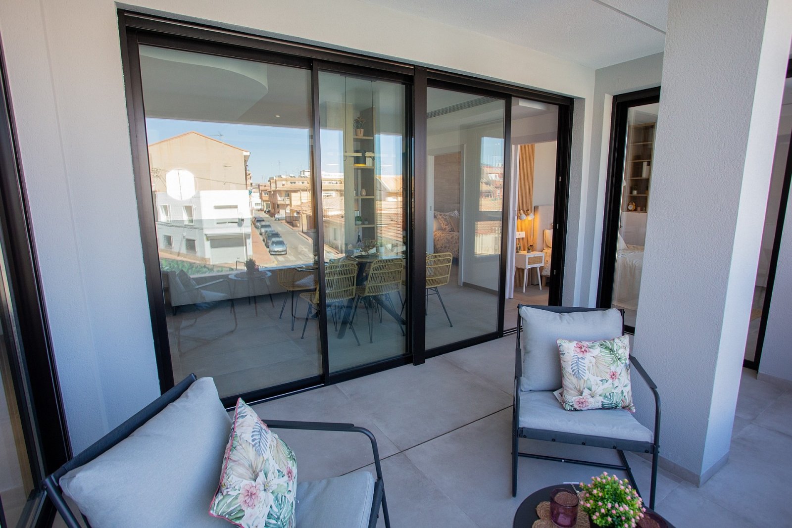<p>Apartment with terrace provided with 3 Bedrooms and 2 Bathrooms, heated swimming pool and optional underground parking space. </p><p>La LLana To...