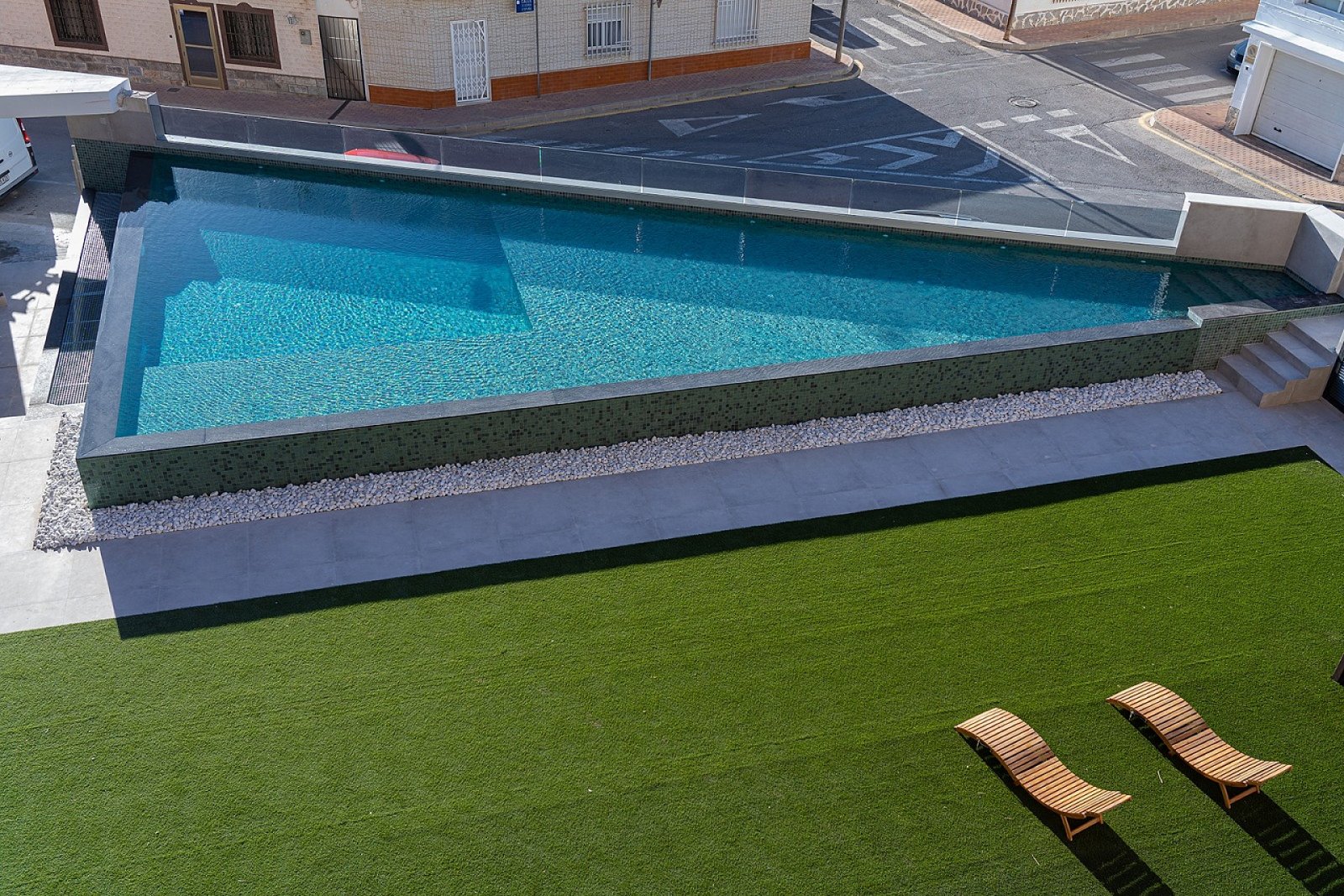 <p>Apartment with terrace provided with 3 Bedrooms and 2 Bathrooms, heated swimming pool and optional underground parking space. </p><p>La LLana To...