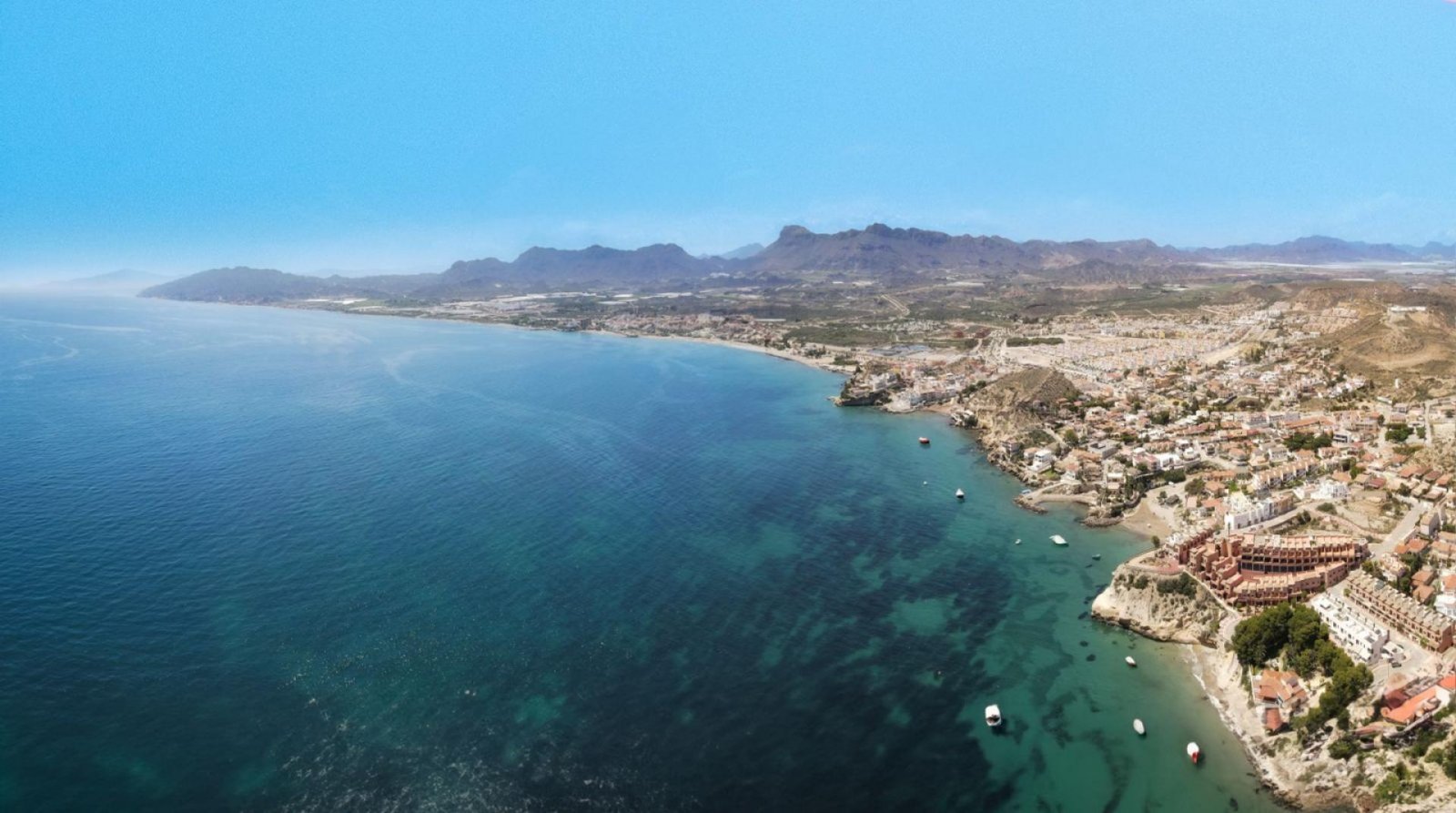 <p>Villa provided with 3 Bedrooms and 2 Bathrooms, private swimming pool and parking space on own plot. </p><p>This is a new project of 26 villas w...