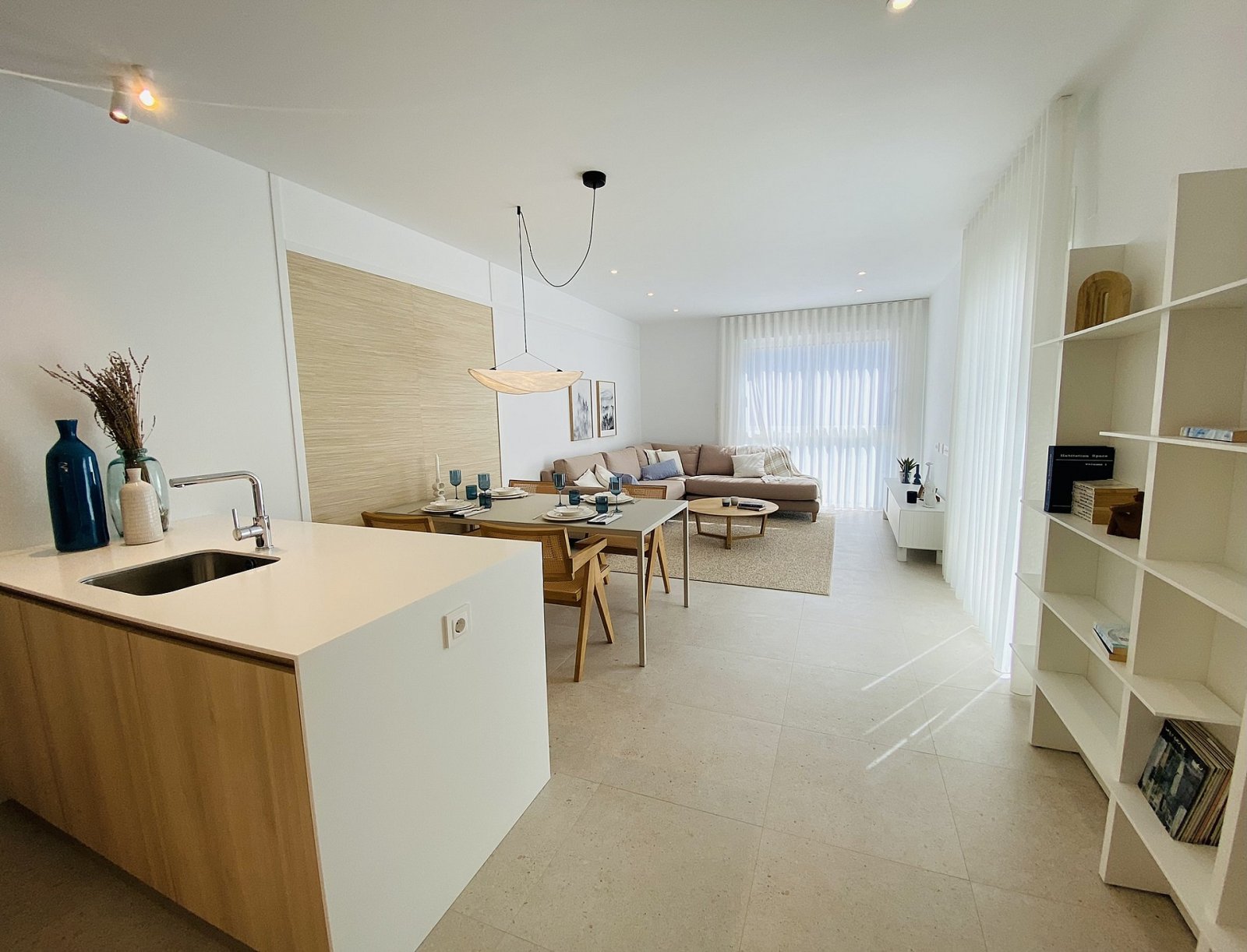 <p>Apartments - solarium provided with 2 Bedrooms and 2 Bathrooms, communal swimming pool and parking spot. </p><p>The area offers both extensive s...