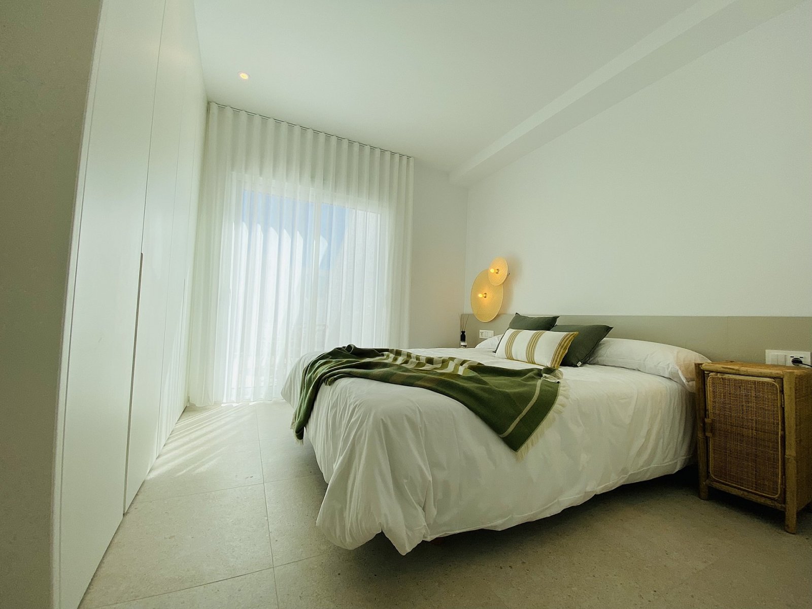 <p>Apartments - solarium provided with 2 Bedrooms and 2 Bathrooms, communal swimming pool and parking spot. </p><p>The area offers both extensive s...