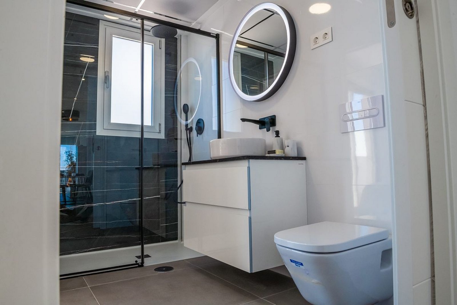 <p>Villa provided with 3 Bedrooms and 2 Bathrooms, private swimming pool and private garage. </p><p>Discover these modern villas in Los Alcázares, ...