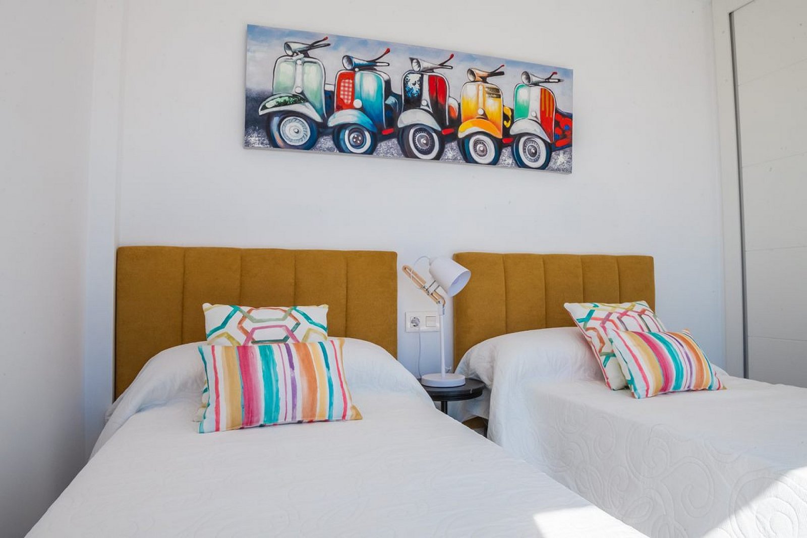 <p>Villa provided with 3 Bedrooms and 2 Bathrooms, private swimming pool and private garage. </p><p>Discover these modern villas in Los Alcázares, ...