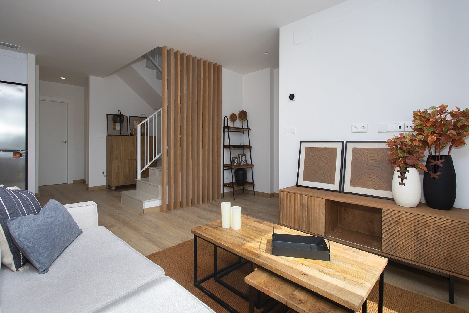 <p>Villa provided with 3 Bedrooms and 2 Bathrooms, communal swimming pool and private garage. </p><p>We present you an incredible project of 54 bun...