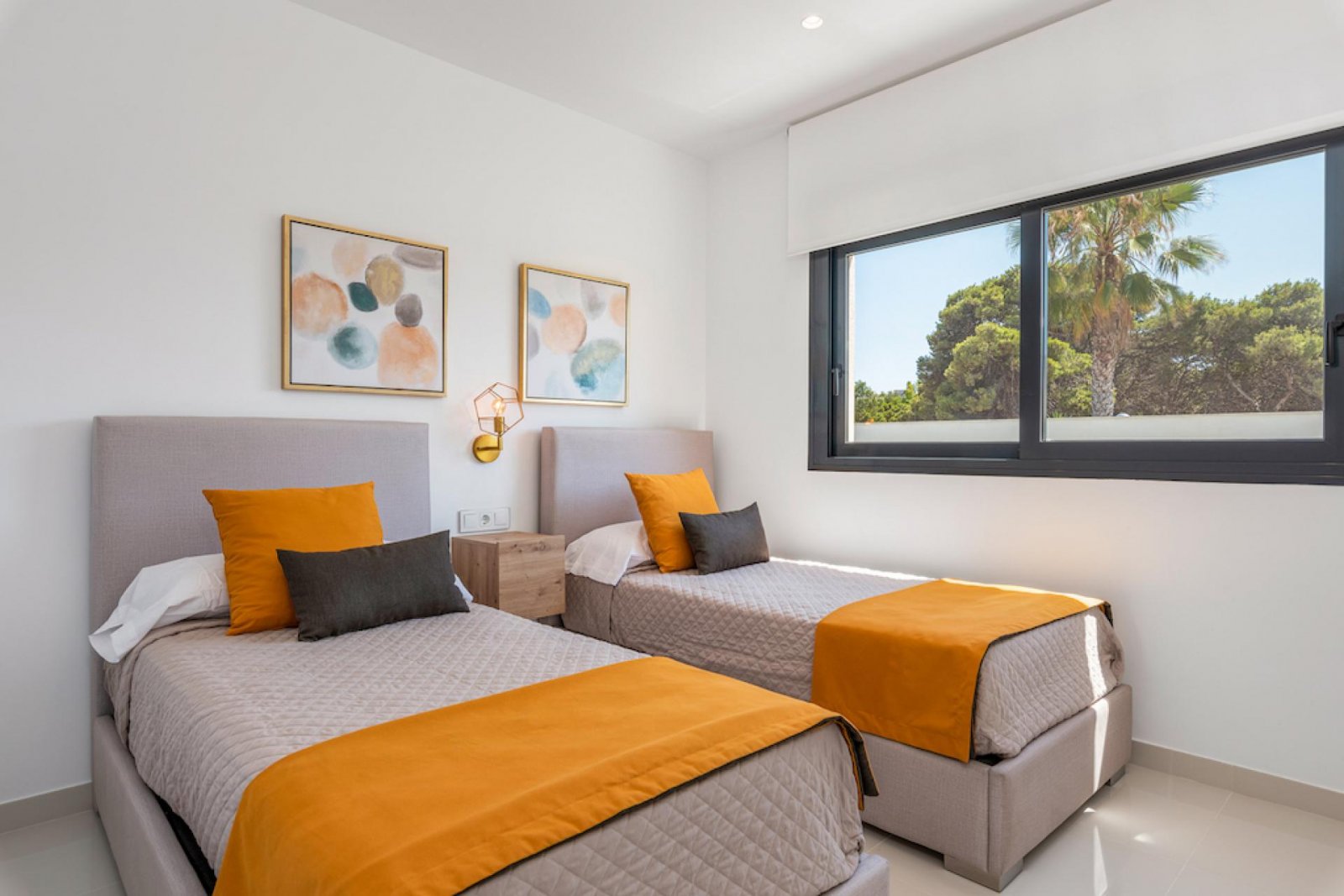 <p>Villa provided with 3 Bedrooms and 3 Bathrooms, private swimming pool and parking space on own plot. </p><p>Discover these beautiful new build v...