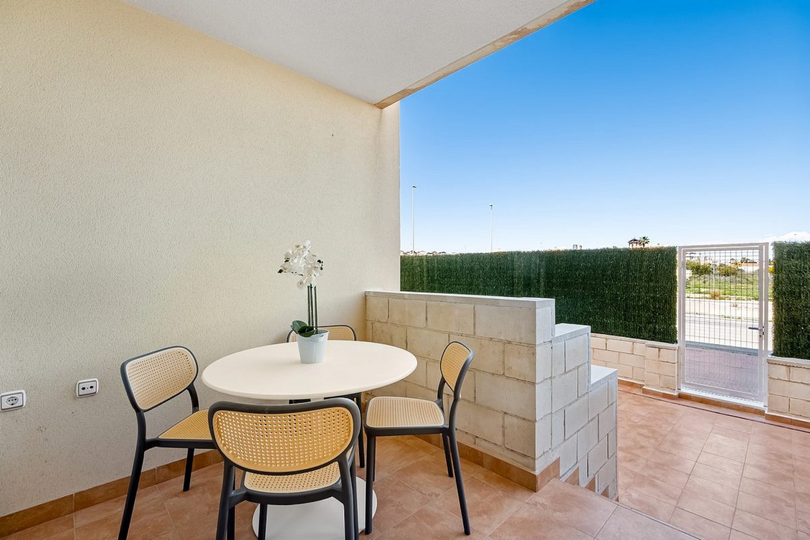 <p>Apartment with terrace provided with 2 Bedrooms and 2 Bathrooms, communal swimming pool and optional underground parking space. </p><p>Discover ...