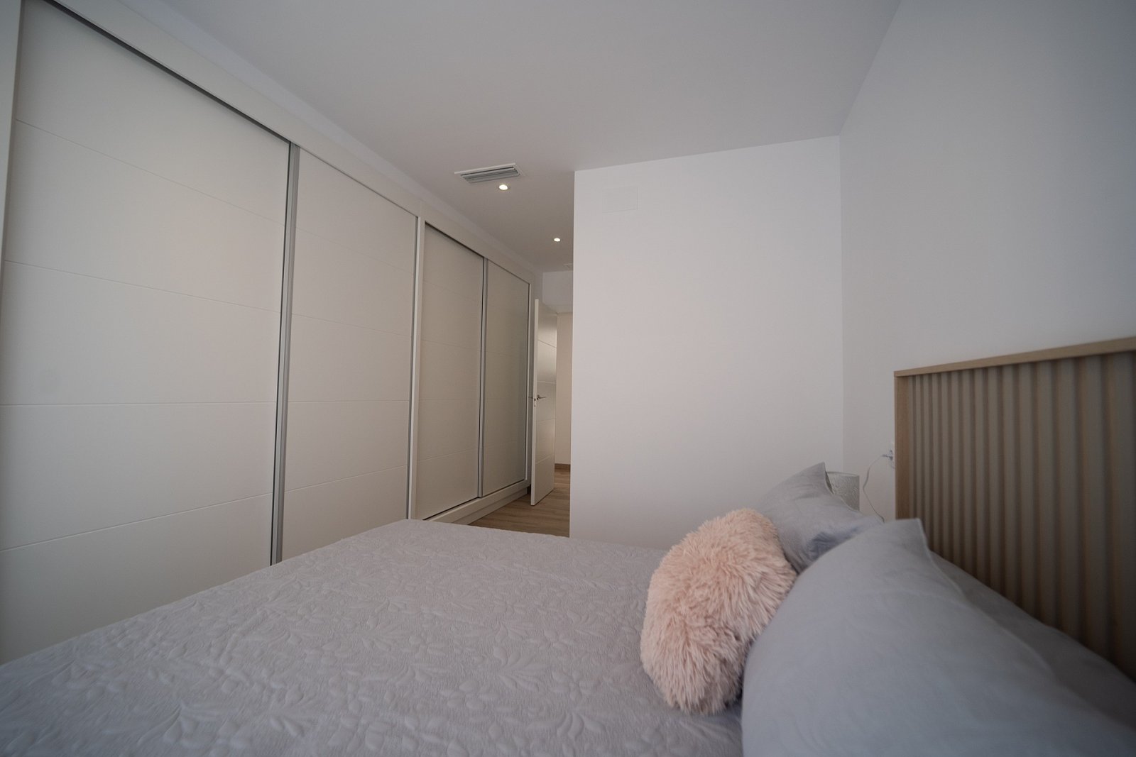 <p>Villa provided with 3 Bedrooms and 2 Bathrooms, private swimming pool and parking space on own plot. </p><p>New luxury complex of 24 villas on o...