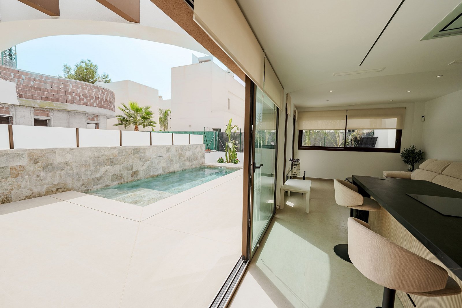 Komfortable Luxusvilla mit Pooloption und Parkplatz