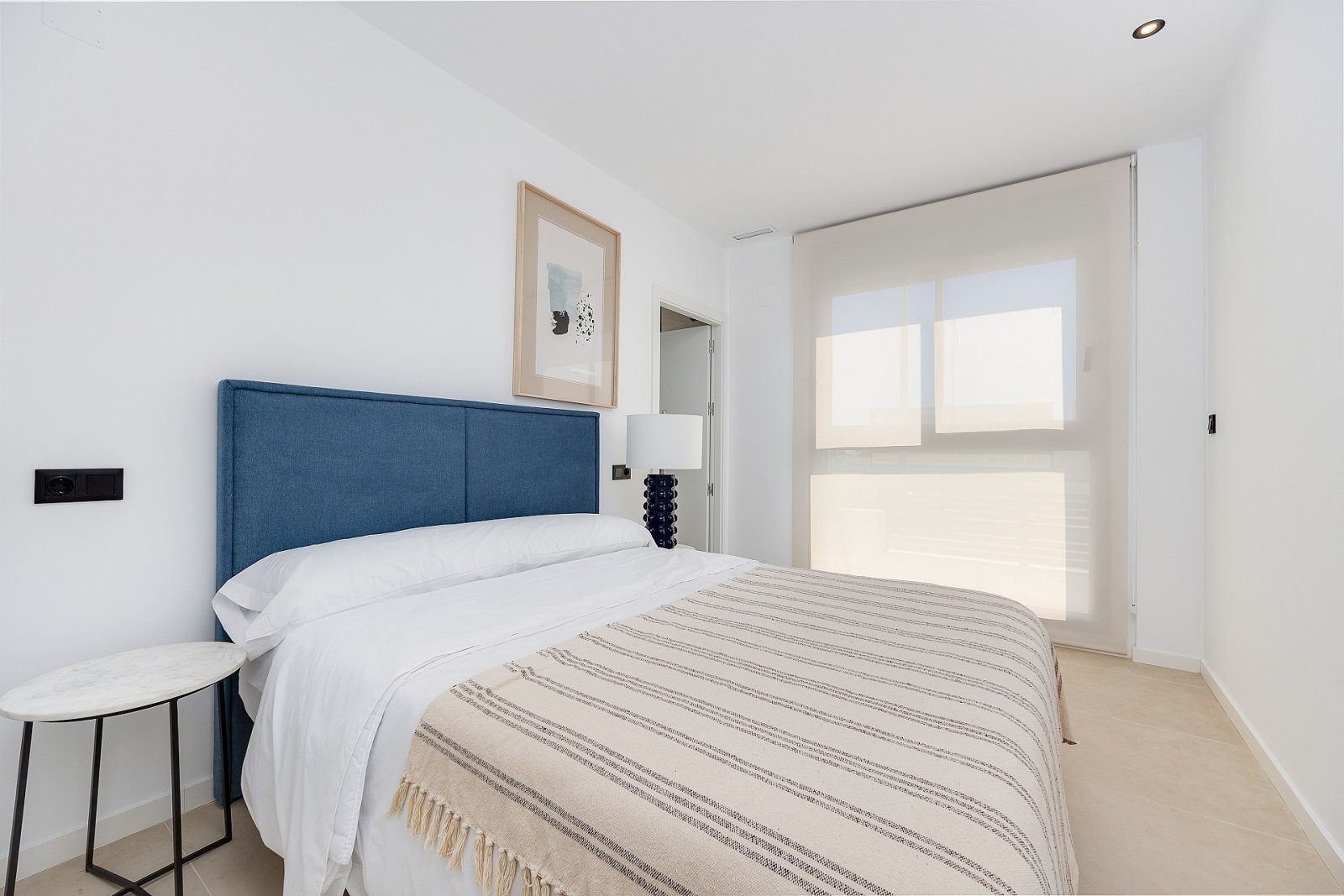 <p>Villa provided with 4 Bedrooms and 4 Bathrooms, private swimming pool and underground garage with cellar. </p><p>Los Alcázares is located on the...