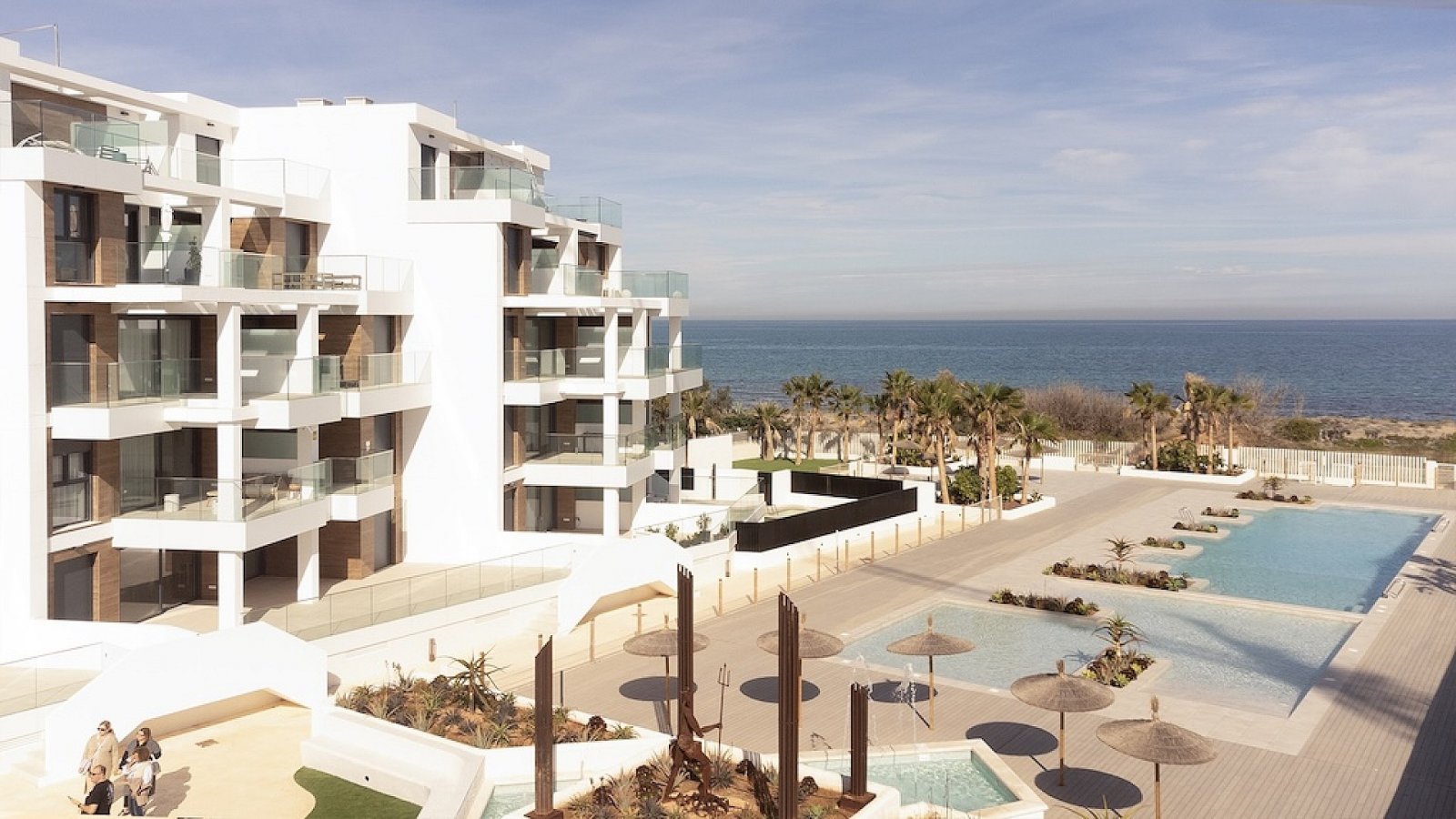 <p>Apartment with garden provided with 2 Bedrooms and 2 Bathrooms, communal swimming pool and underground parking space. </p><p>Modern frontline se...