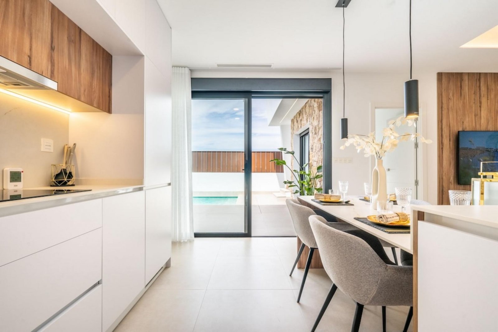 <p>Villa provided with 3 Bedrooms and 2 Bathrooms, private swimming pool and parking space on own plot. </p><p>Luxury bungalows with beautiful moun...