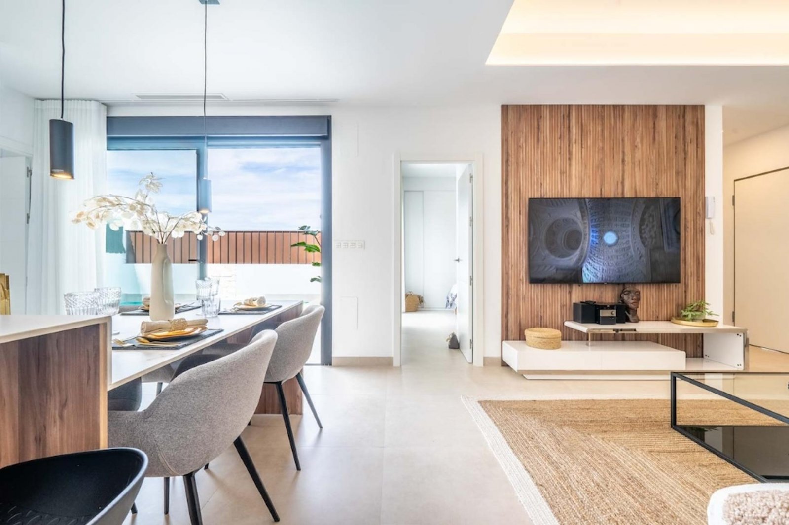 <p>Villa provided with 3 Bedrooms and 2 Bathrooms, private swimming pool and parking space on own plot. </p><p>Luxury bungalows with beautiful moun...