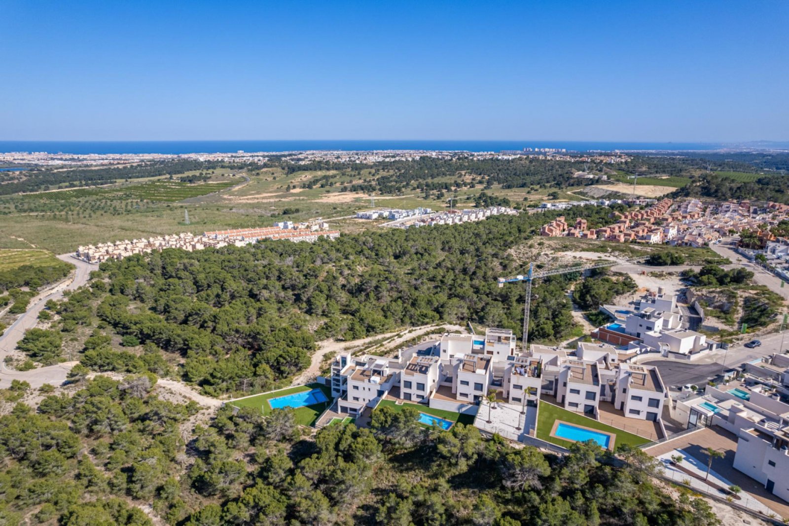 <p>Apartment with garden provided with 2 Bedrooms and 2 Bathrooms, communal swimming pool and private parking space within domain. </p><p>Choice be...