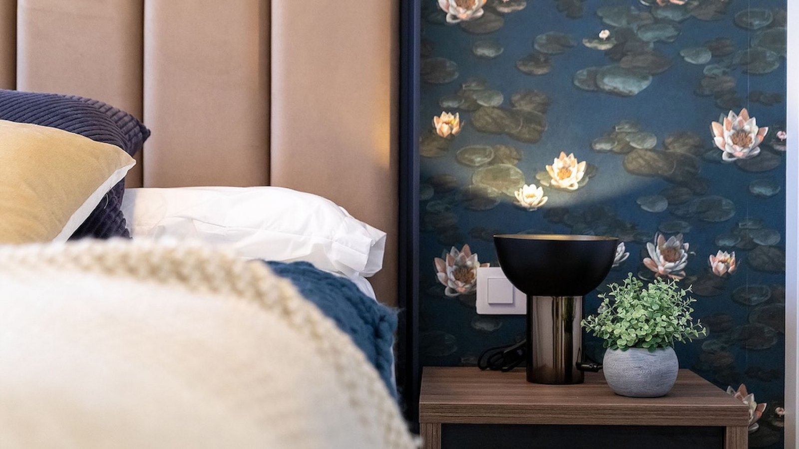 <p>Apartments - solarium provided with 2 Bedrooms and 2 Bathrooms, communal swimming pool and underground parking space with storage room. </p><p>B...