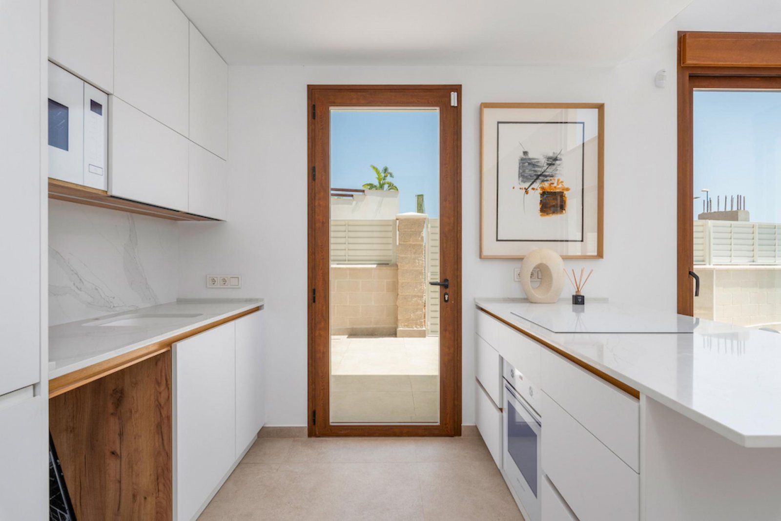<p>Villa provided with 3 Bedrooms and 3 Bathrooms, private swimming pool and parking space on own plot. </p><p>Beautiful two-storey villa located j...