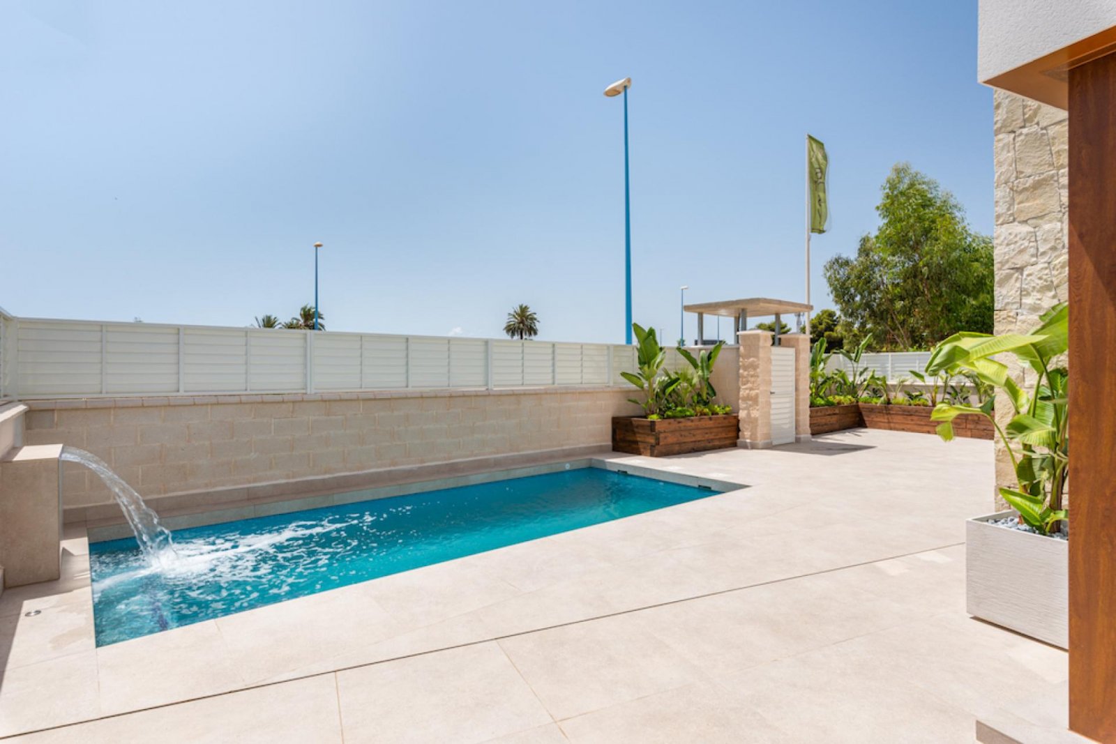 <p>Villa provided with 3 Bedrooms and 3 Bathrooms, private swimming pool and parking space on own plot. </p><p>Beautiful two-storey villa located j...