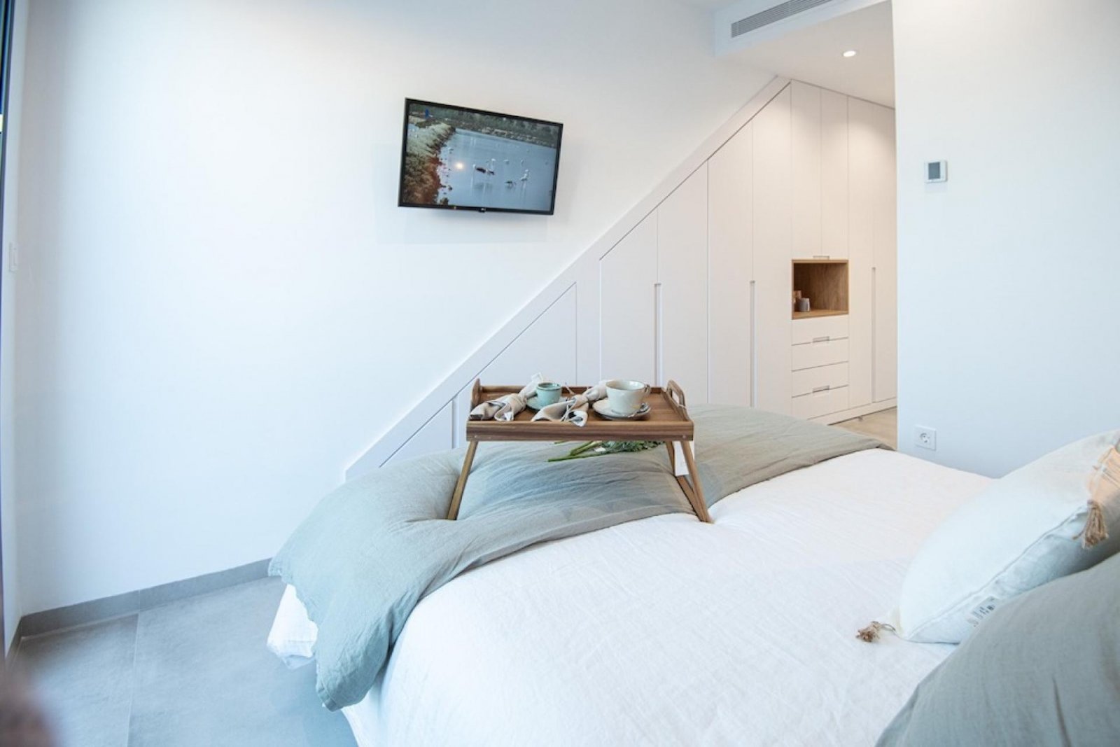 <p>Villa provided with 3 Bedrooms and 3 Bathrooms, private swimming pool and private garage. </p><p>Discover these elegant 3-bedroom, 3-bathroom de...