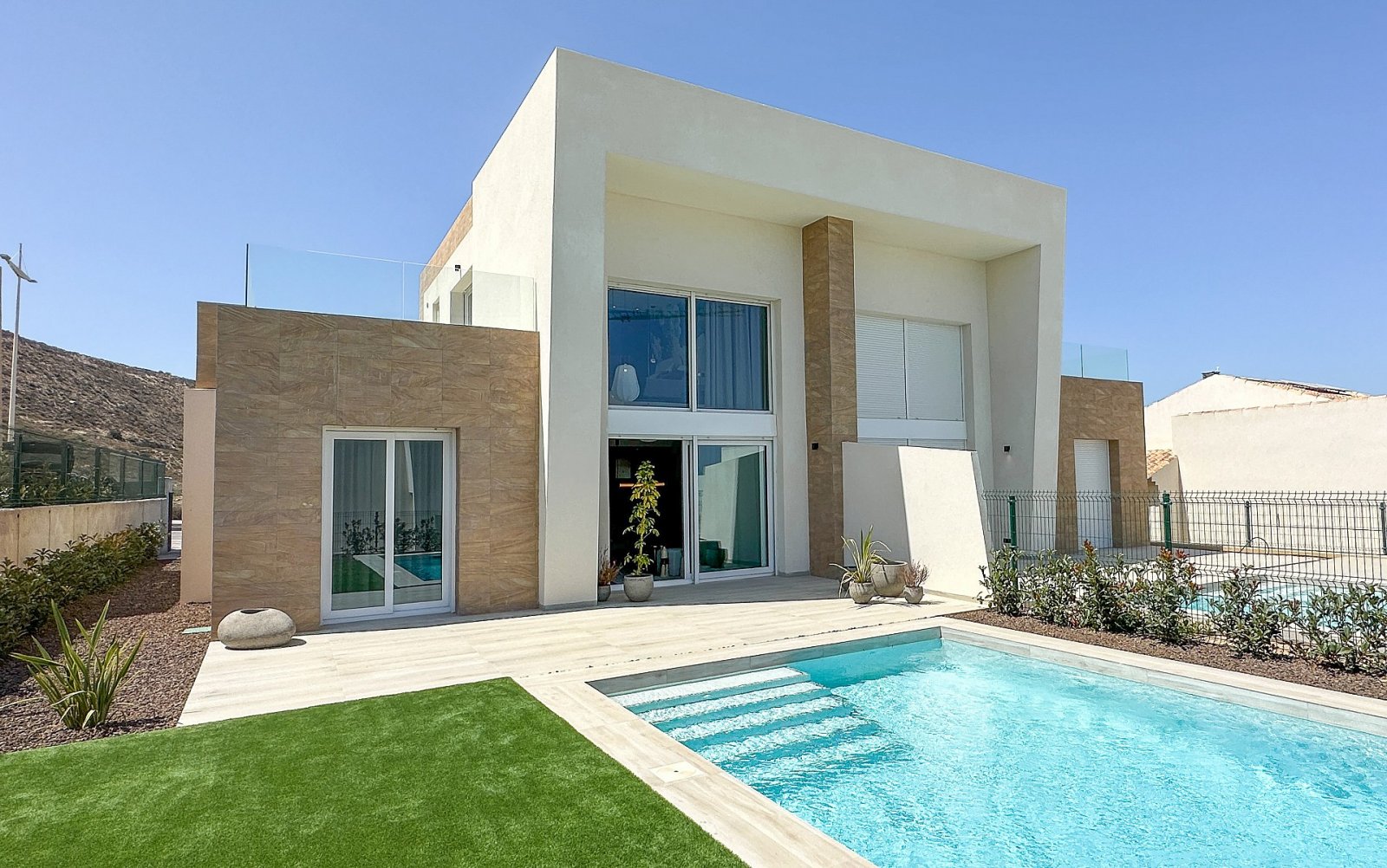 <p>Villa with basement provided with 3 Bedrooms and 2 Bathrooms, private swimming pool and parking space on own plot. </p><p>Semi-detached villas w...