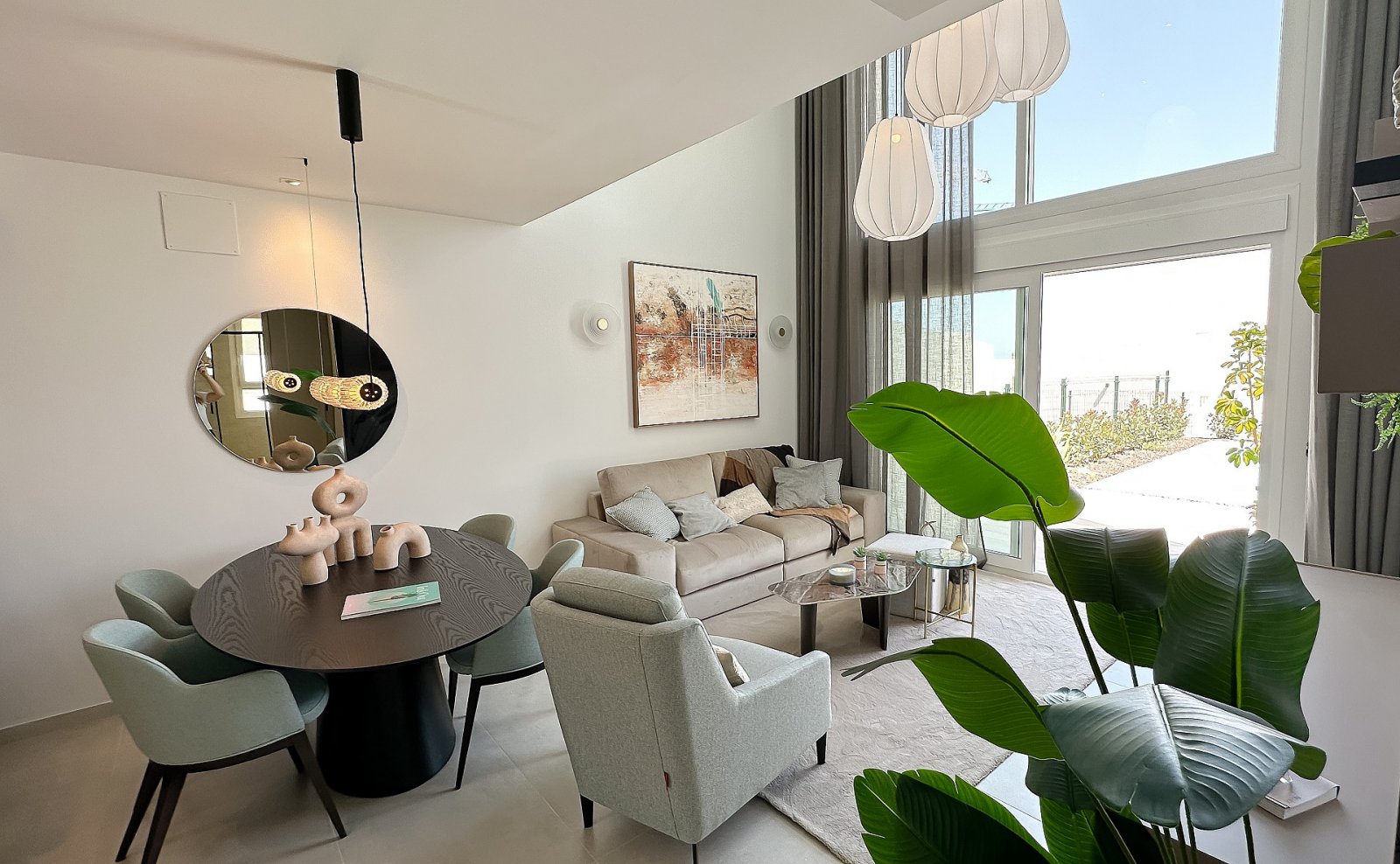 <p>Villa with basement provided with 3 Bedrooms and 2 Bathrooms, private swimming pool and parking space on own plot. </p><p>Semi-detached villas w...