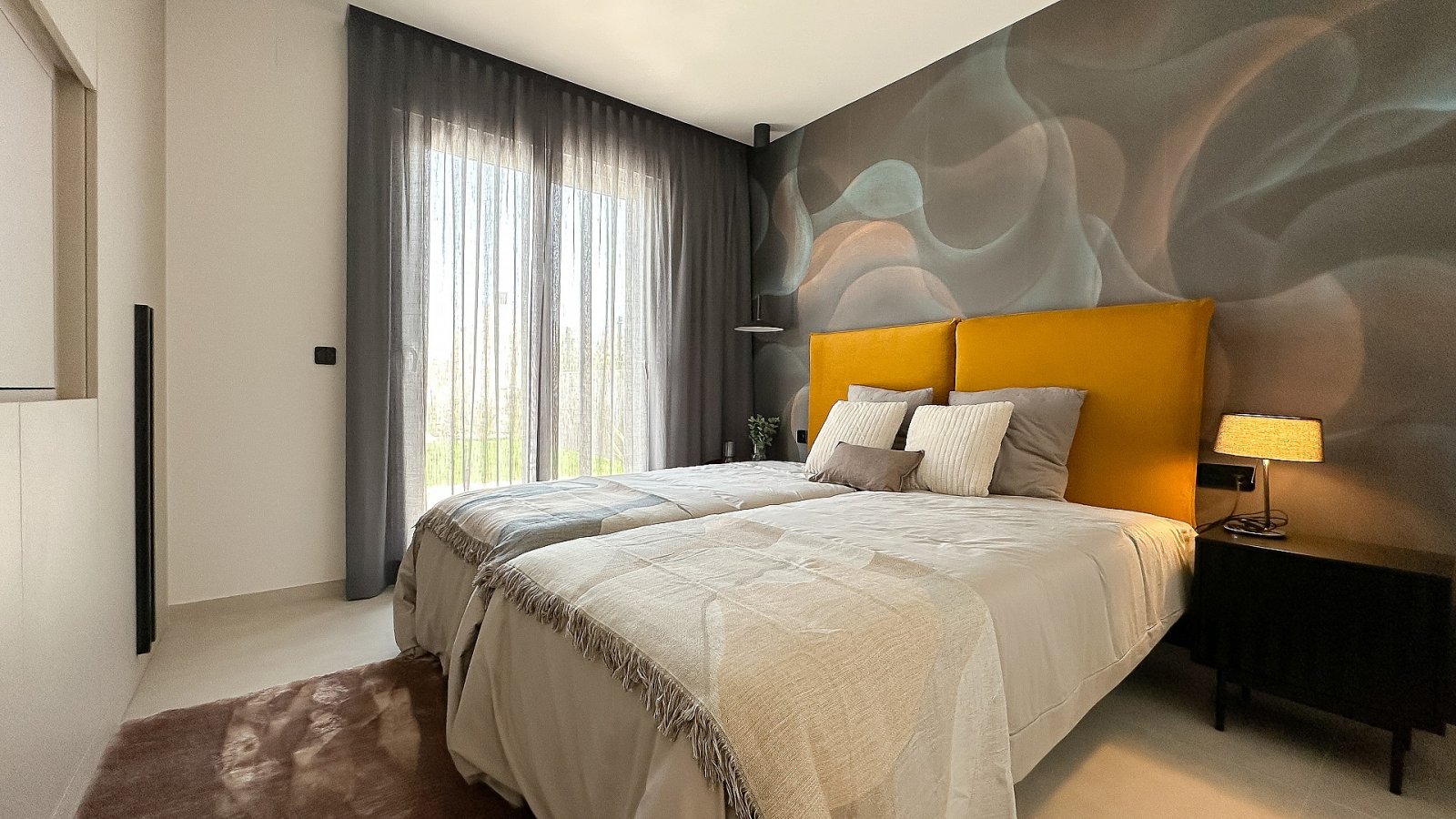 <p>Villa with basement provided with 3 Bedrooms and 2 Bathrooms, private swimming pool and parking space on own plot. </p><p>Semi-detached villas w...