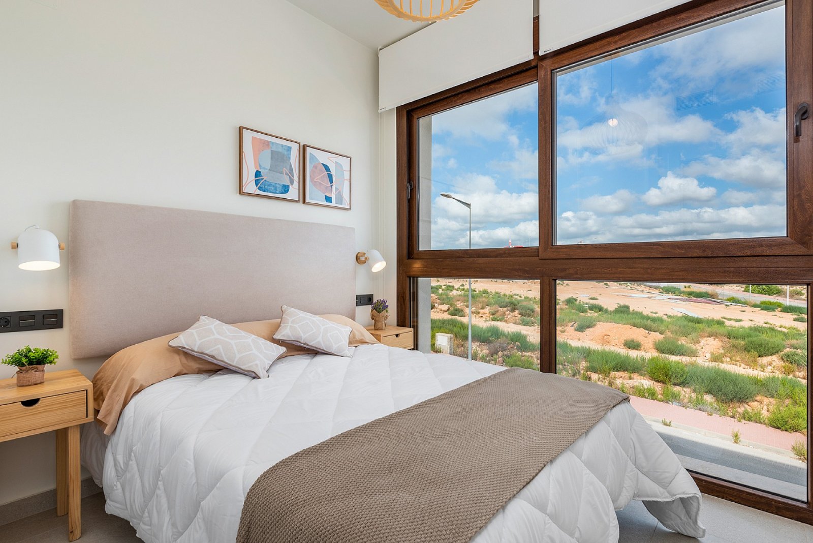 <p>Apartments - solarium provided with 3 Bedrooms and 2 Bathrooms, communal swimming pool and optional underground parking & storage room. </p>