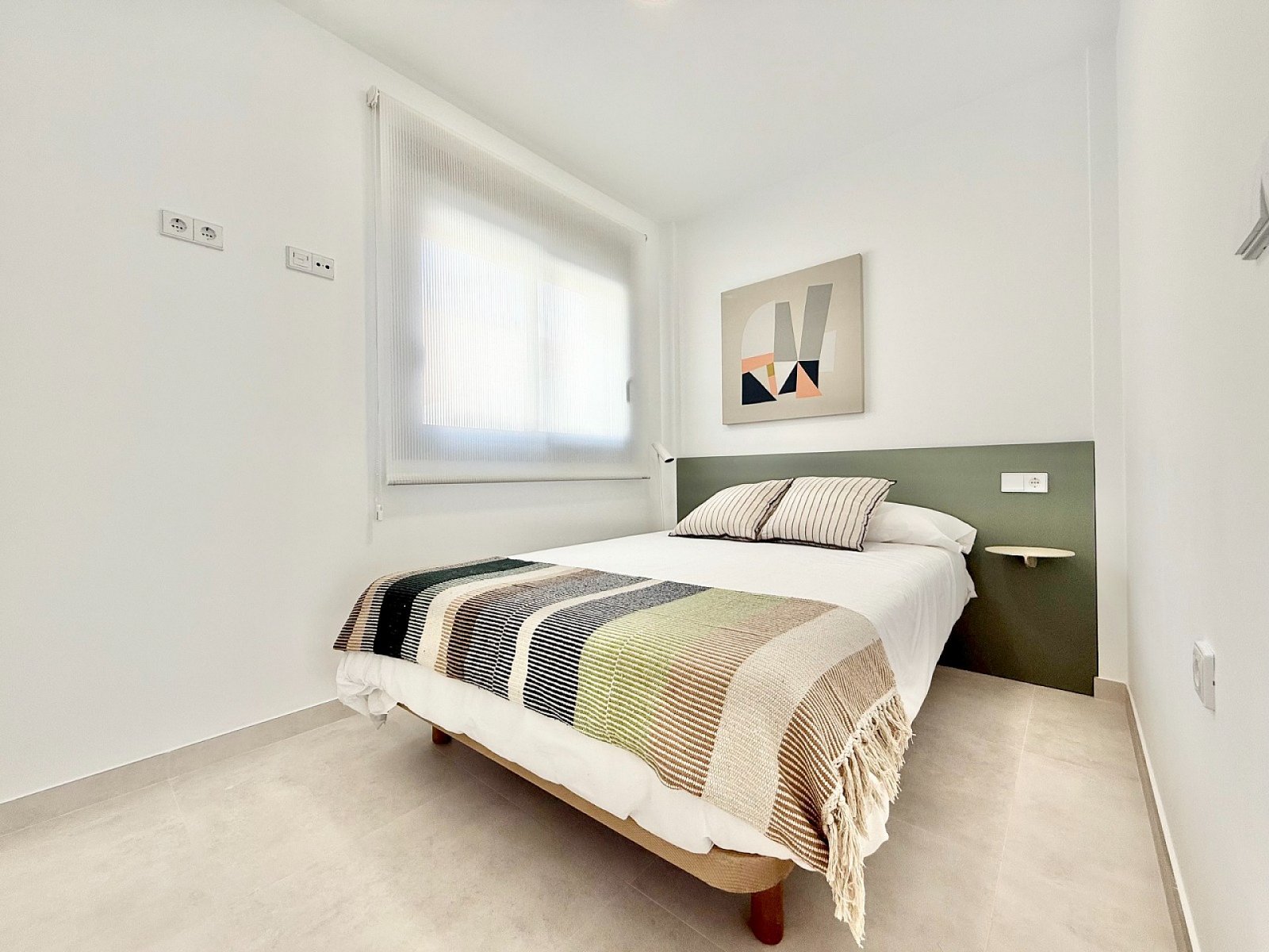 <p>Terraced villa provided with 3 Bedrooms and 2 Bathrooms, communal swimming pool and parking space on own plot. </p>