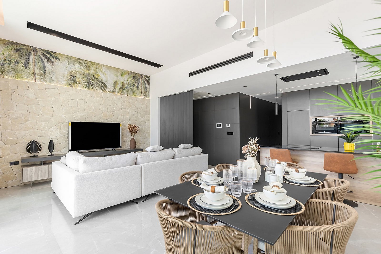 <p>Villa provided with 3 Bedrooms and 2 Bathrooms, private swimming pool and parking space on own plot. </p><p>Single storey villas with private po...