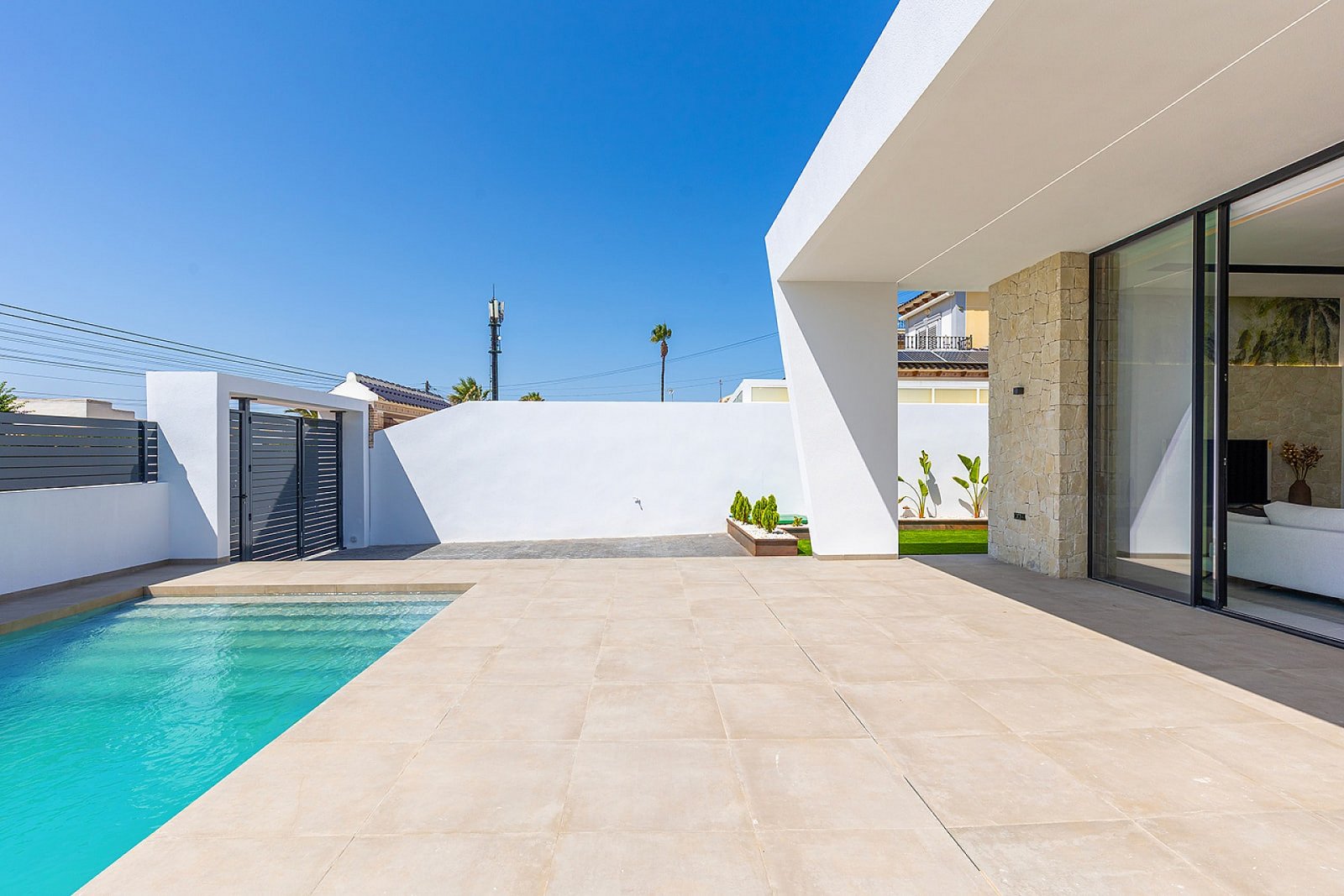 <p>Villa provided with 3 Bedrooms and 2 Bathrooms, private swimming pool and parking space on own plot. </p><p>Single storey villas with private po...