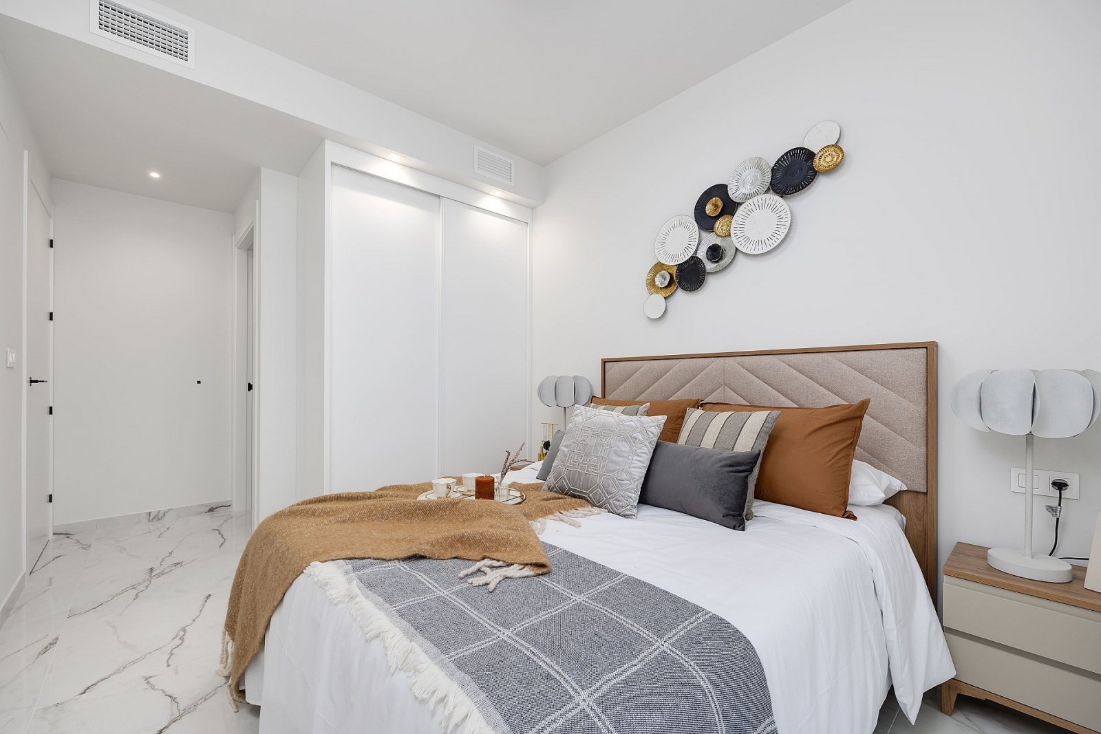 <p>Apartment with terrace provided with 2 Bedrooms and 2 Bathrooms, communal swimming pool and parking space with underground storage. </p><p>Are y...