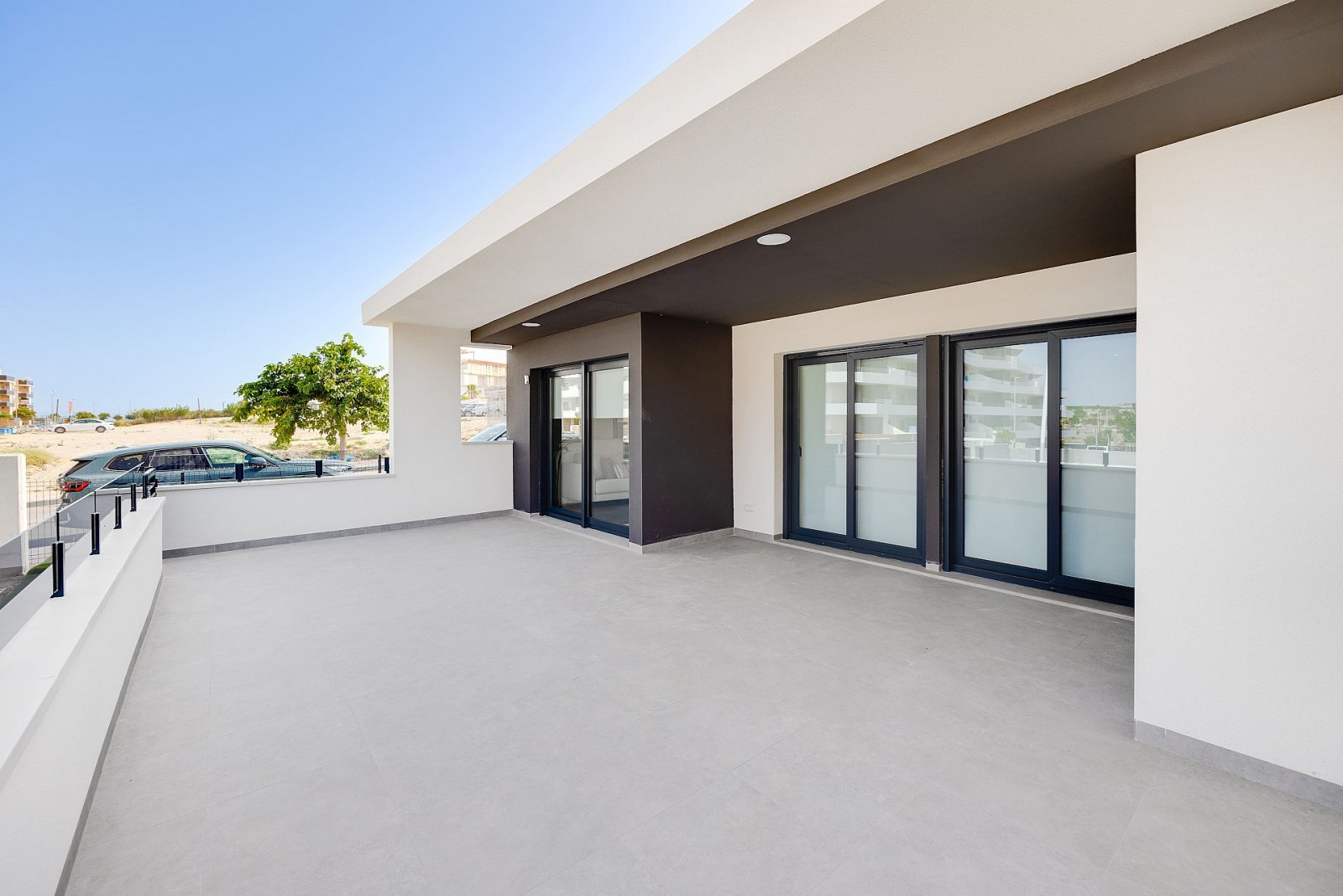 <p>Apartment with terrace provided with 2 Bedrooms and 2 Bathrooms, communal swimming pool and parking space with underground storage. </p><p>Are y...