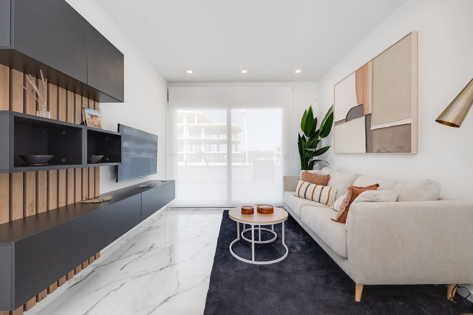 <p>Apartment with garden provided with 2 Bedrooms and 2 Bathrooms, communal swimming pool and parking space with underground storage. </p><p>Are yo...