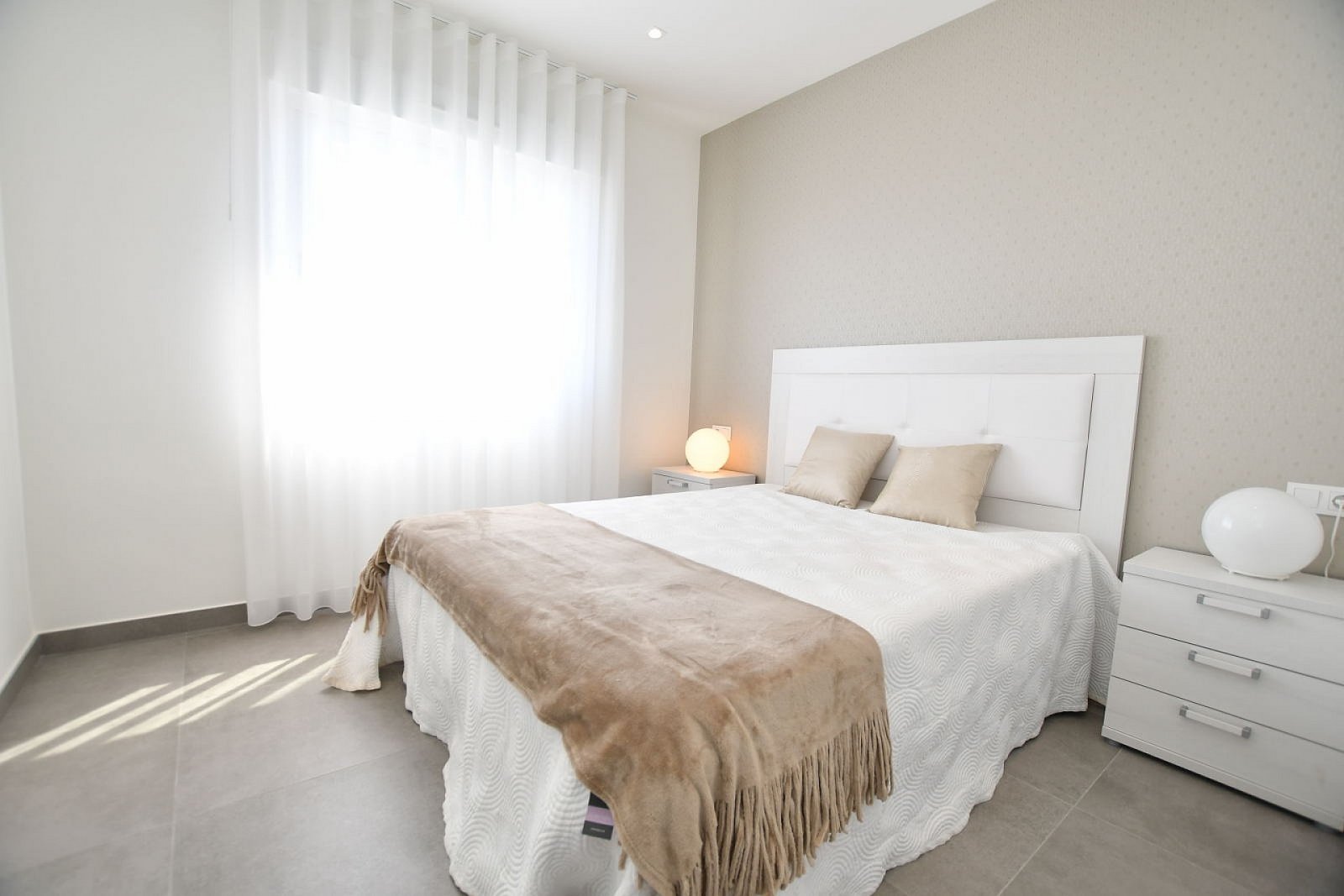 <p>Apartment with garden provided with 3 Bedrooms and 2 Bathrooms, communal swimming pool and parking spot. </p><p>An exclusive new development in ...