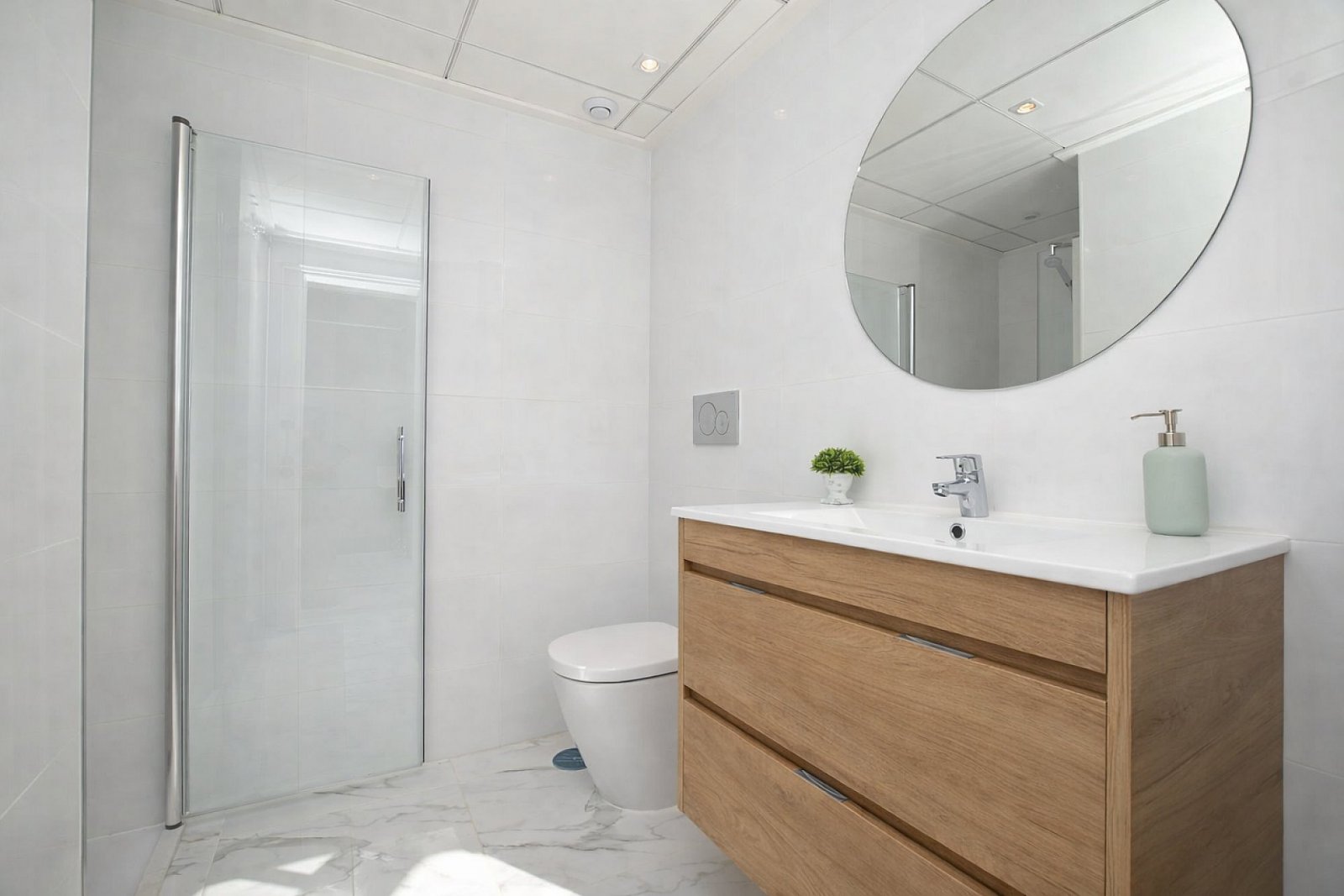 <p>Apartment with garden provided with 3 Bedrooms and 2 Bathrooms, communal swimming pool and parking spot. </p><p>An exclusive new development in ...