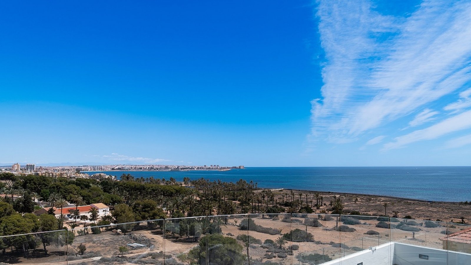 <p>Apartment with garden provided with 3 Bedrooms and 2 Bathrooms, infinity swimming pool and optional underground parking & storage room. </p><p>O...