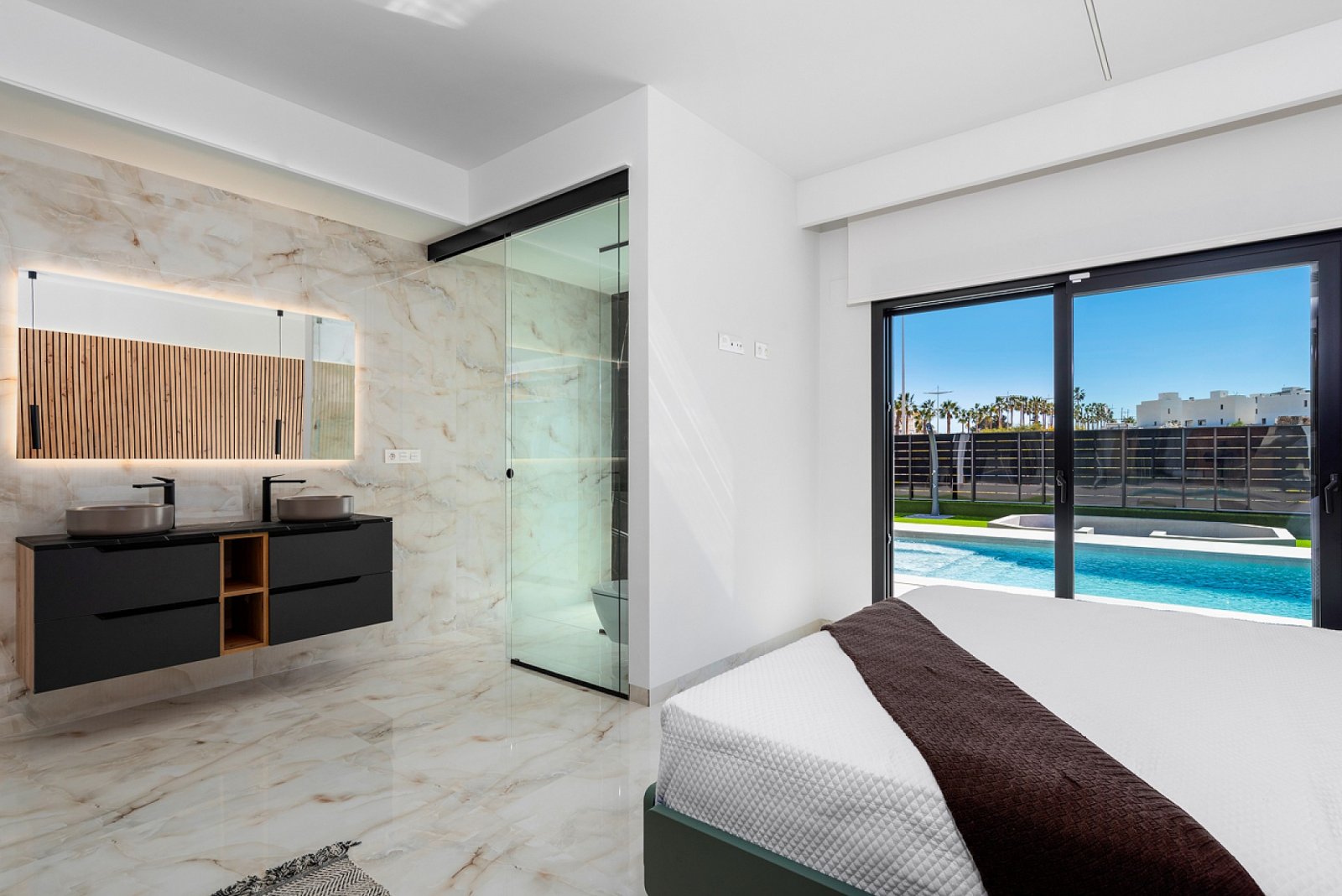 <p>Villa provided with 3 Bedrooms and 2 Bathrooms, private swimming pool and parking space on own plot. </p><p>This project of 40 villas offers the...