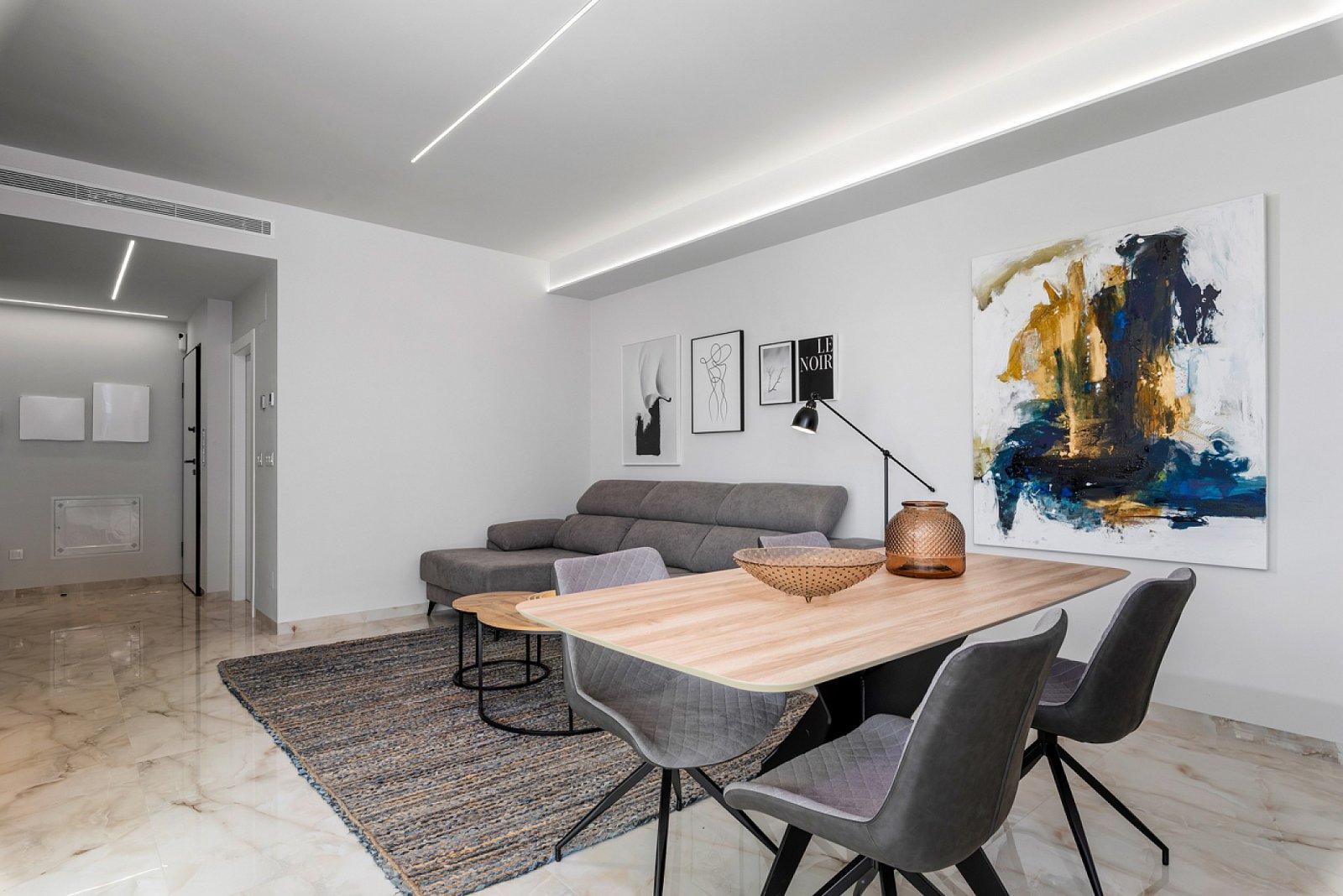 <p>Villa provided with 3 Bedrooms and 2 Bathrooms, private swimming pool and parking space on own plot. </p><p>This project of 40 villas offers the...
